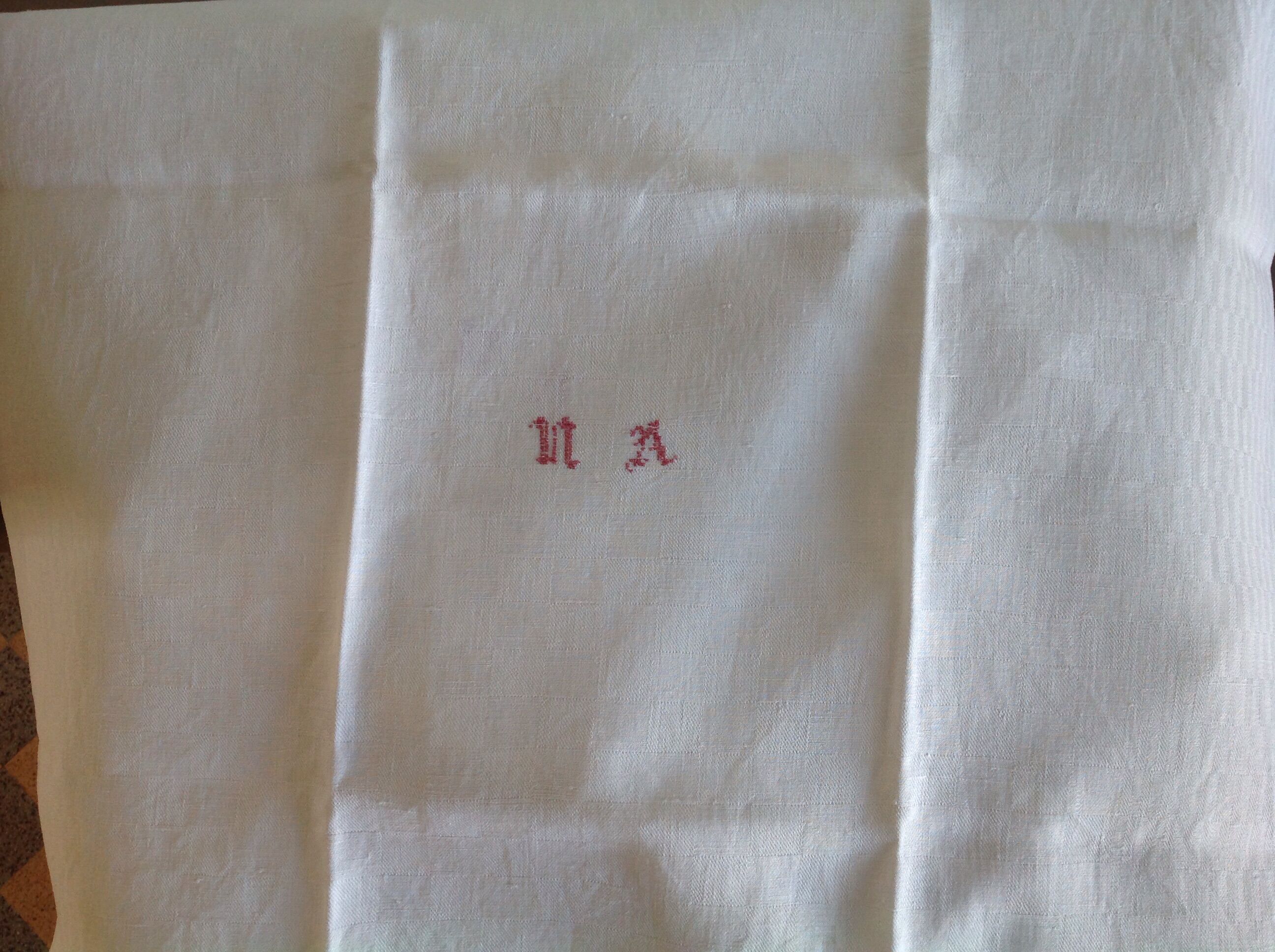 5 cotton dammase monogrammed towels NA