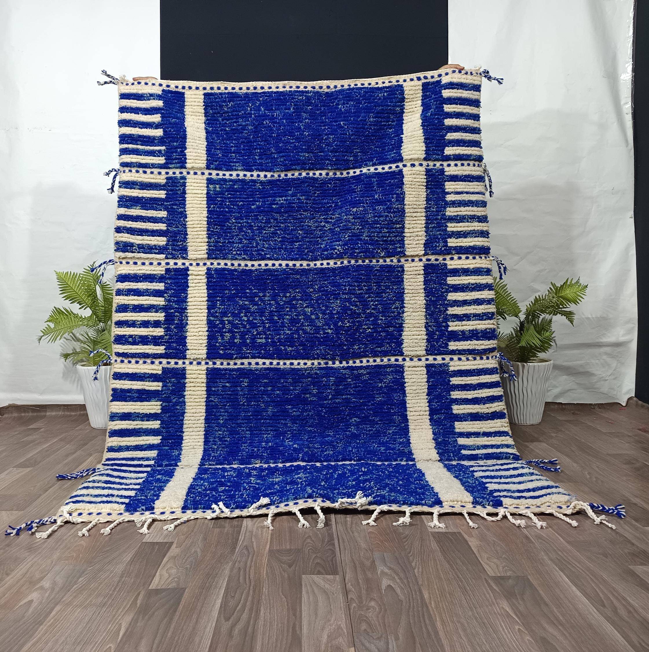 Traditional Berber rug 3 x 2 m