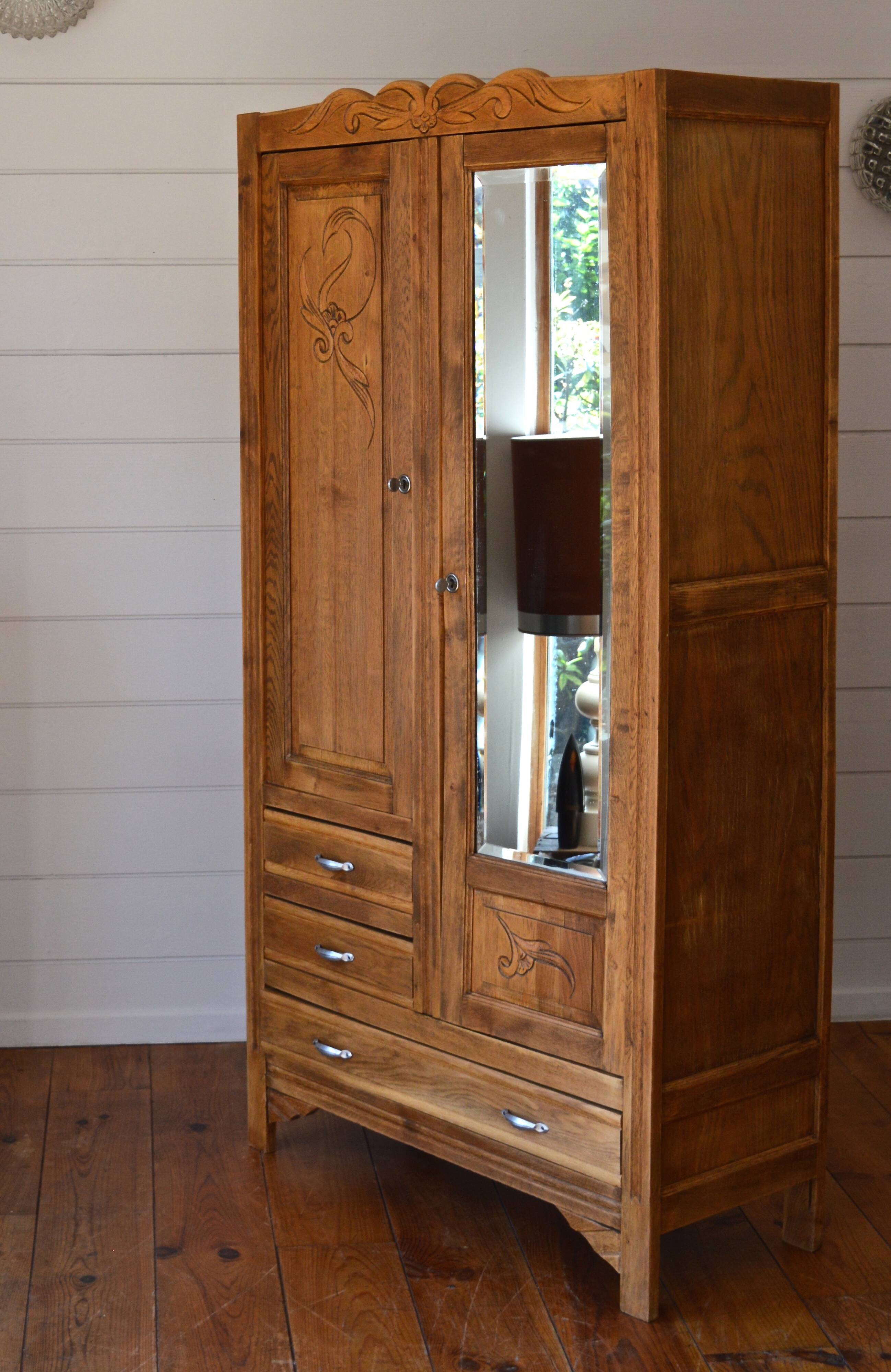 Armoire