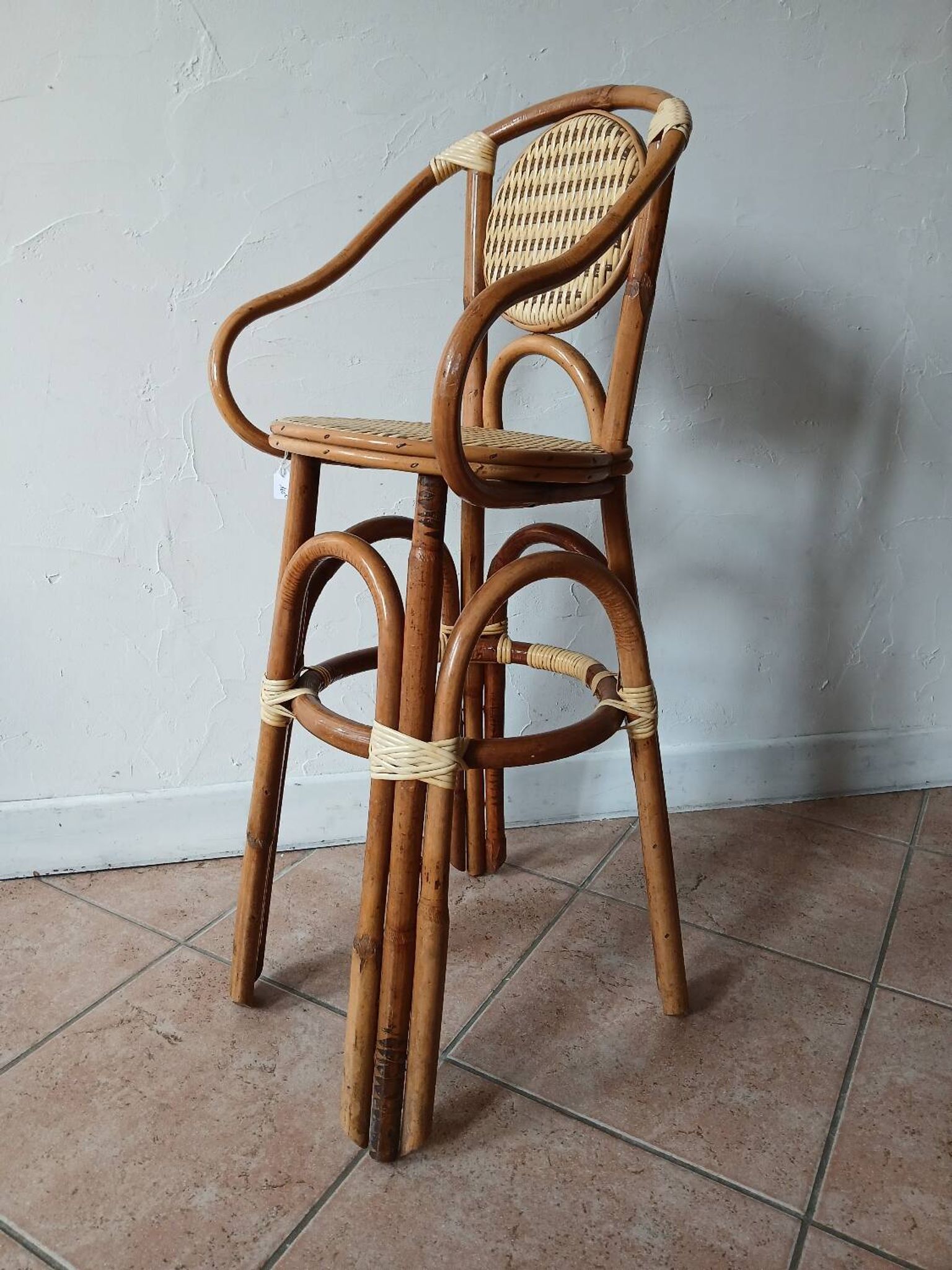 Chaise haute en rotin pour enfant