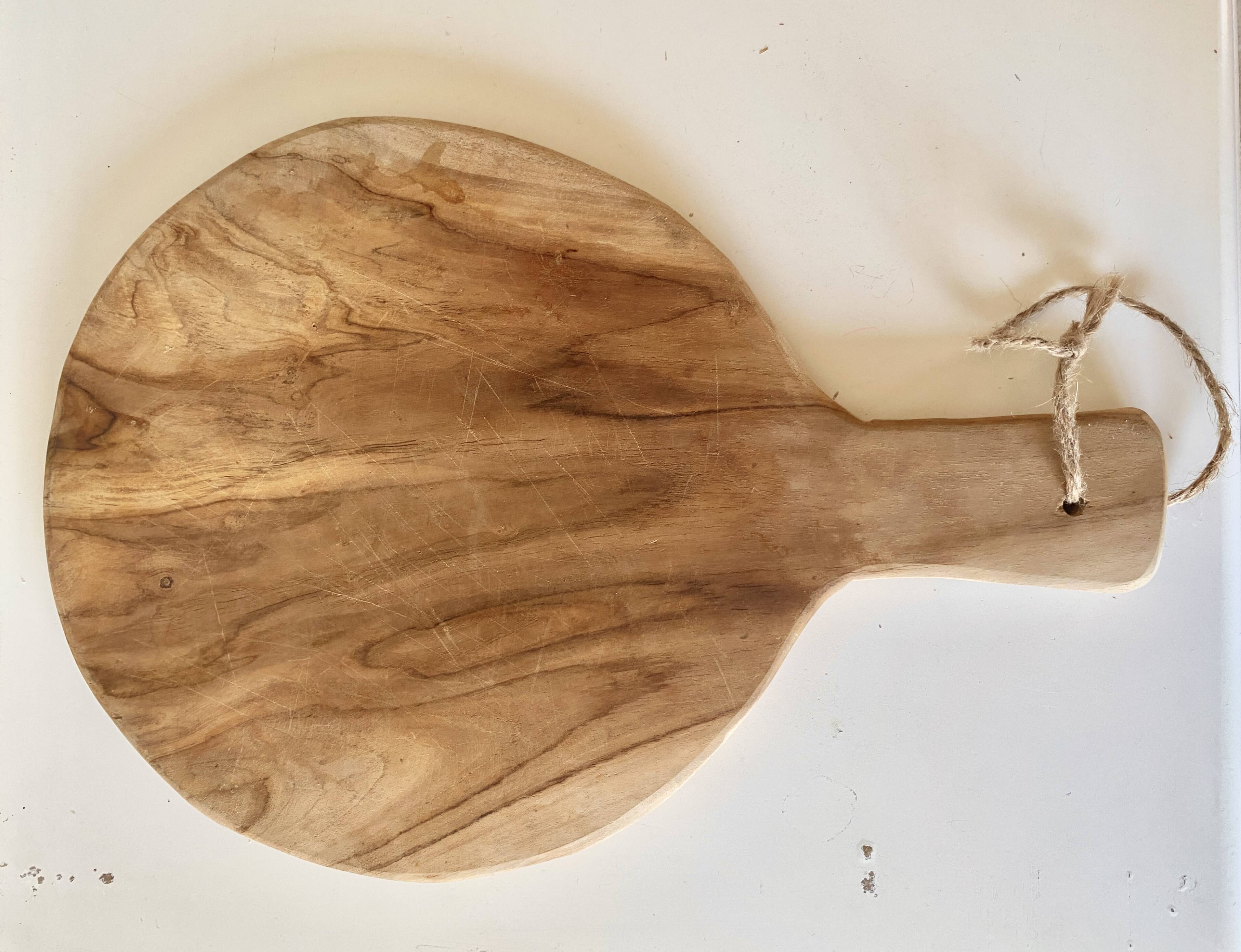 Cutting board, hanging rope