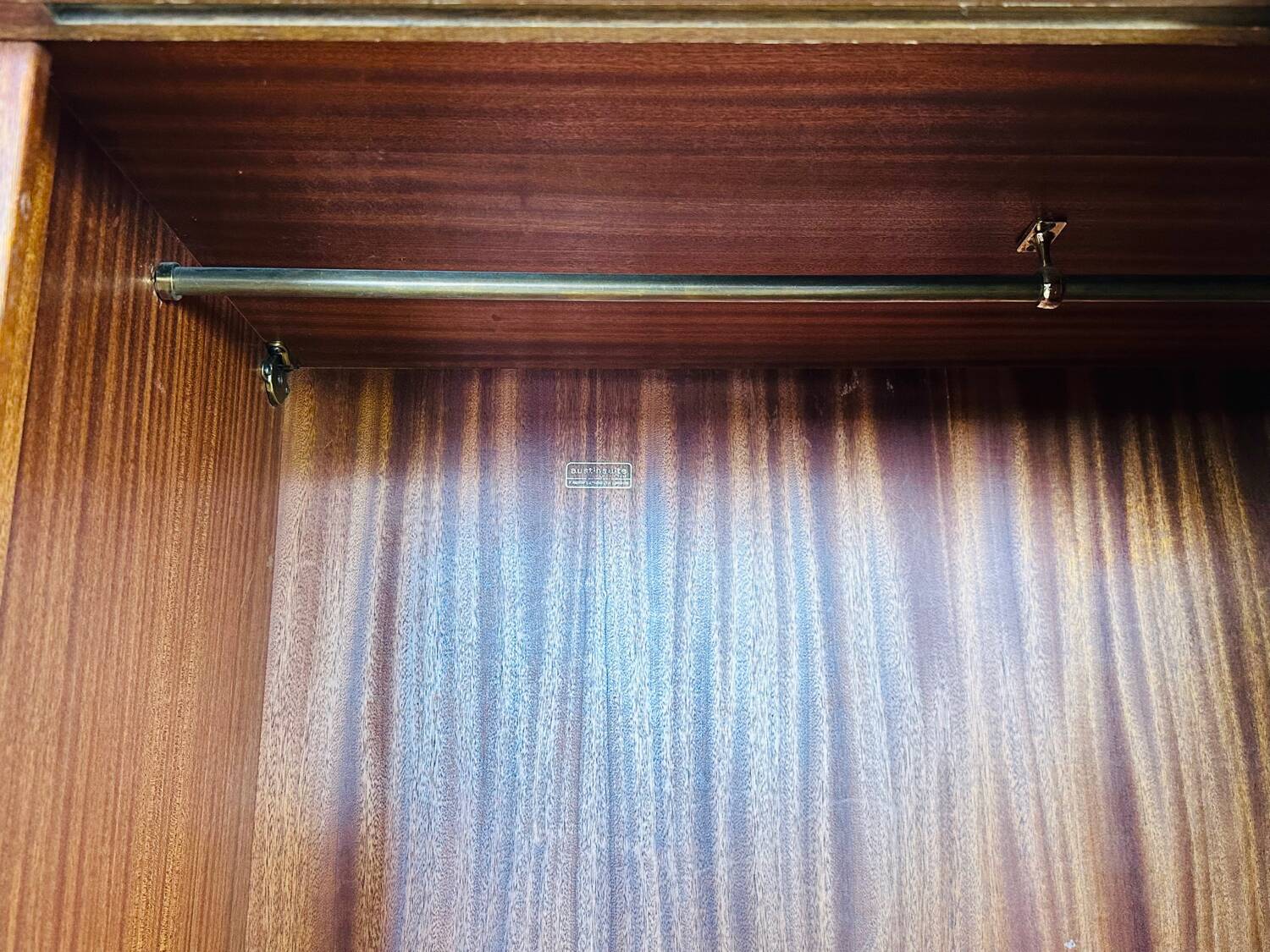 Vintage Austinsuite 1960s wardrobe