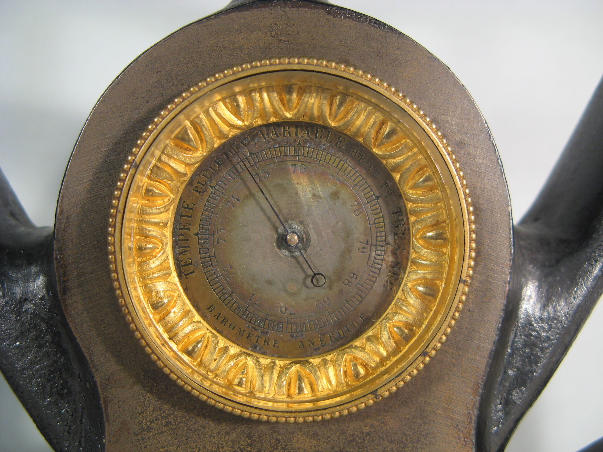 Former clock barometre clock has to poser industrial style form ferri wheel