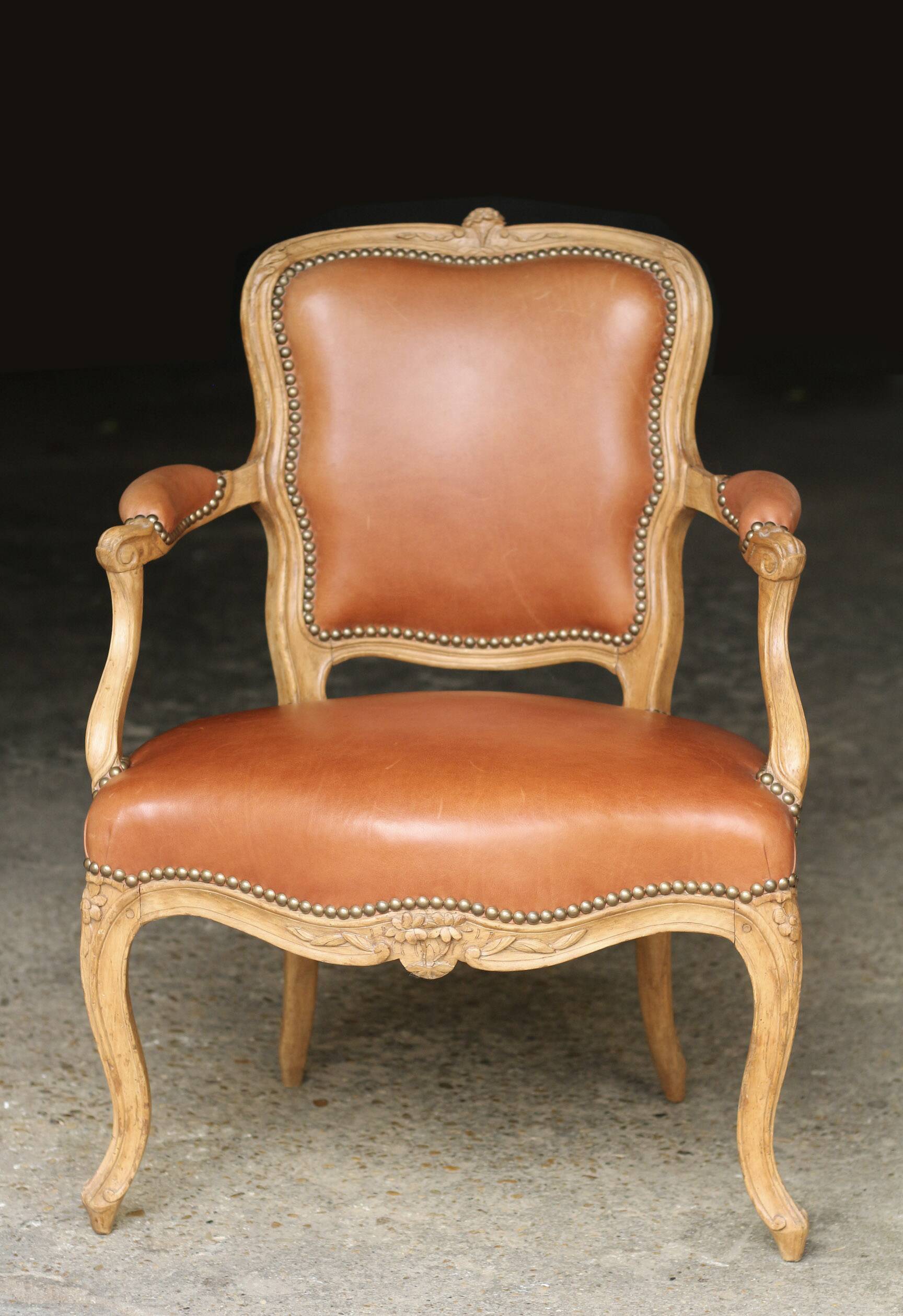 Exceptional chair stamped matthieu criaerd (circa 1750).