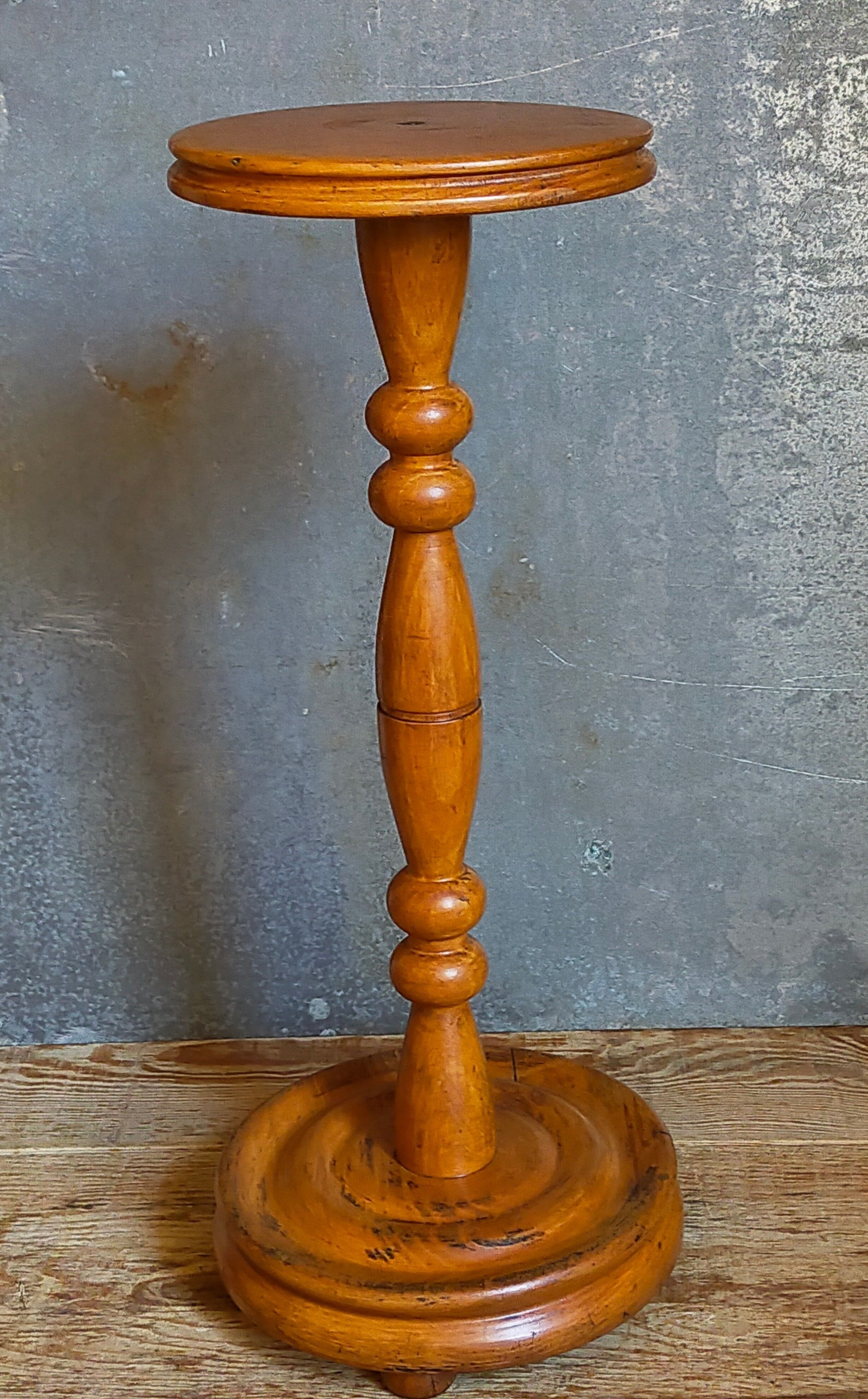 Plant harness in solid wood turned vintage