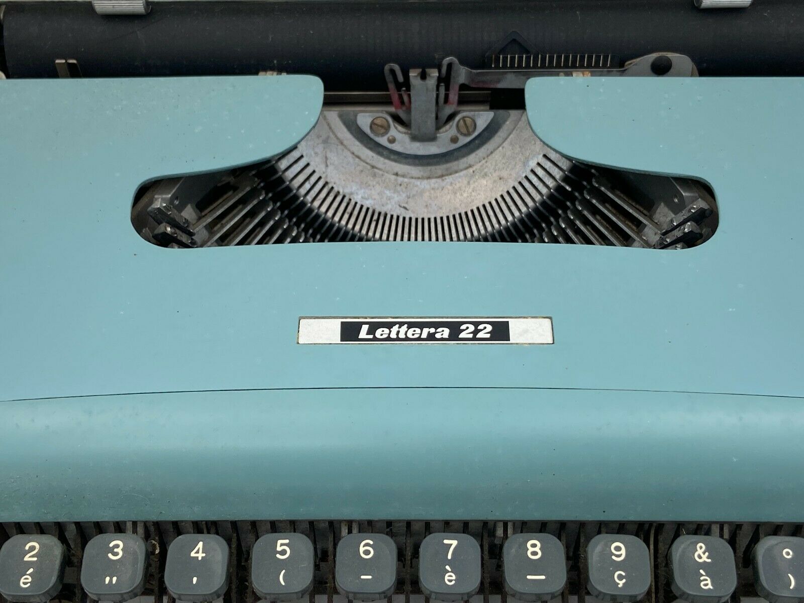Machine a ecrire portative olivetti lettera 22 6 111 housse 1950 vintage