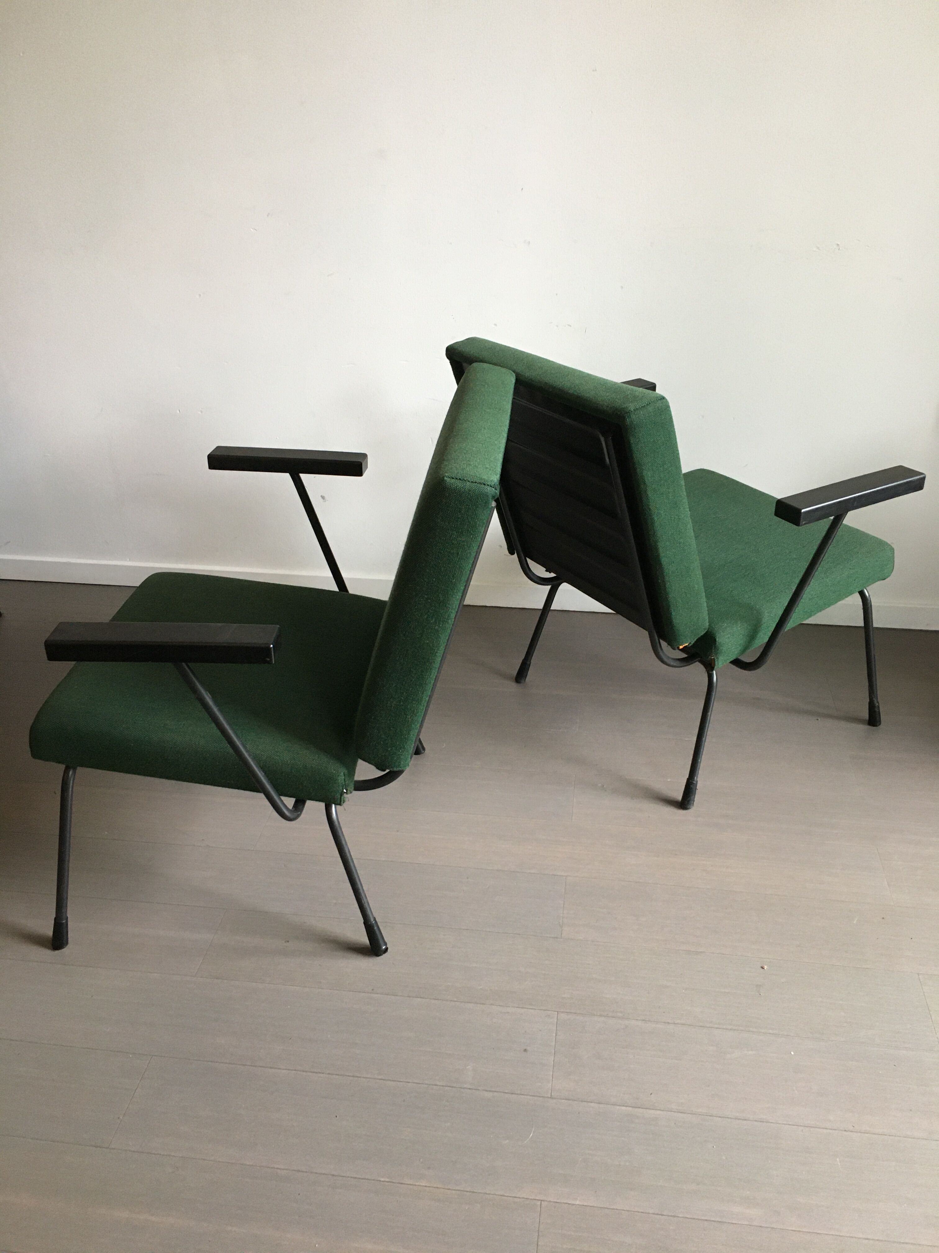 2 model 415/1401 by Wim Rietveld for Gispen 1960