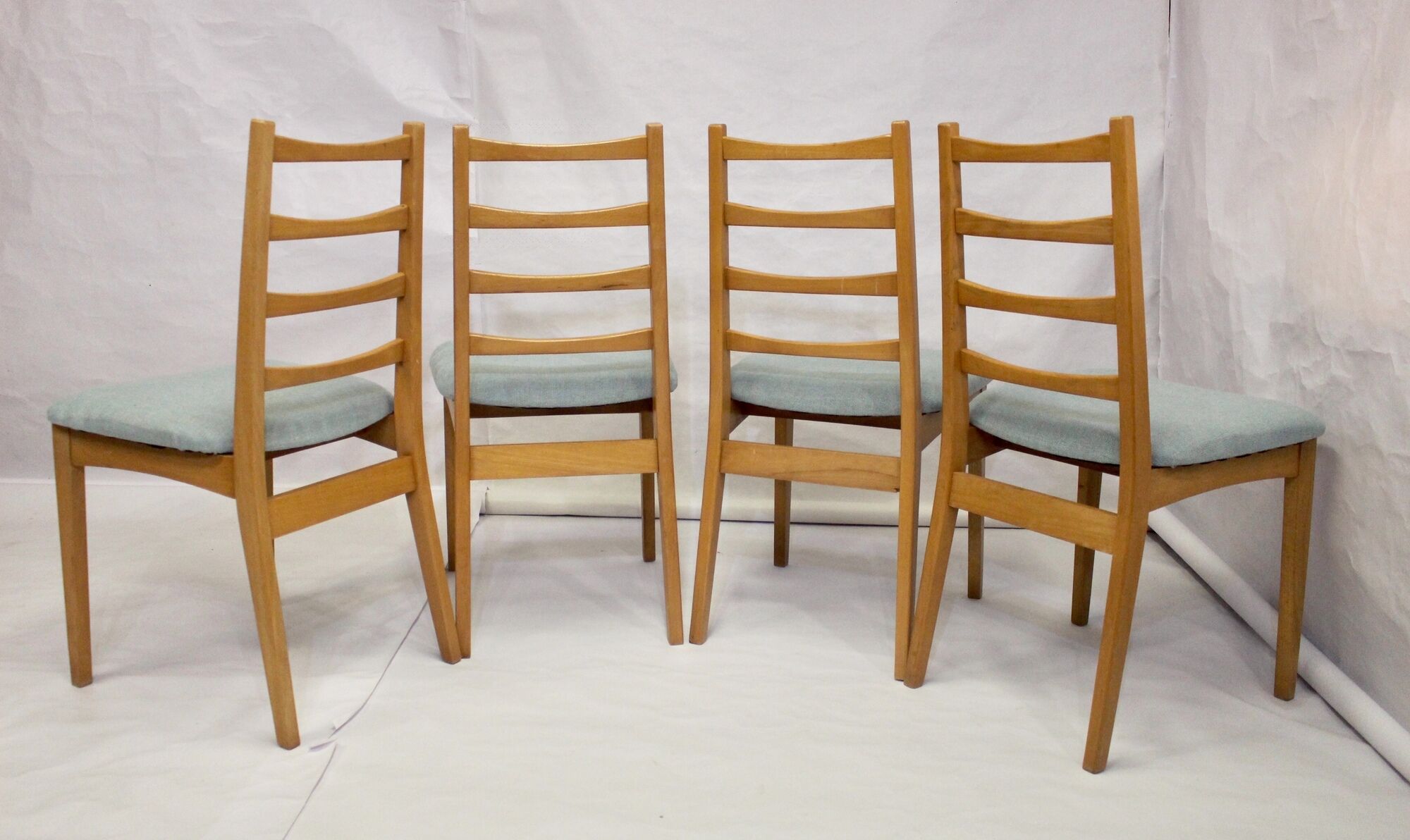 Set of 4 year old Scandinavian chairs restored fabric Edition Lelievre .