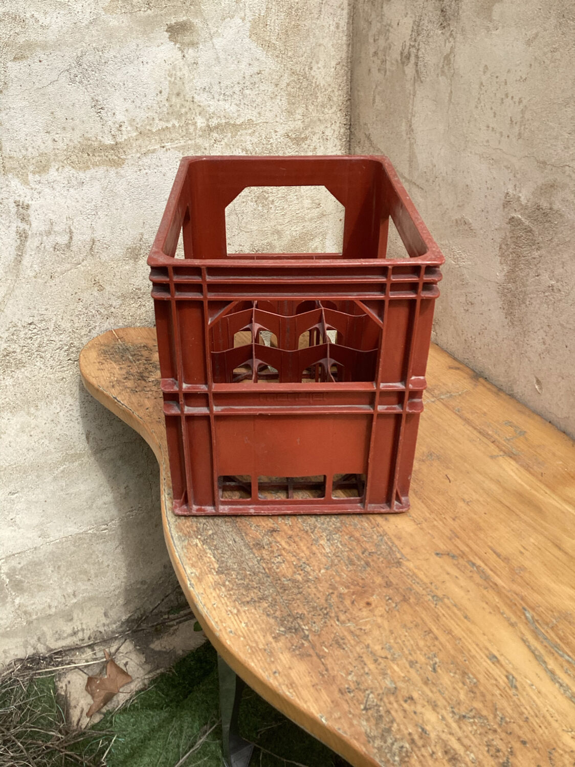 Vintage bottle locker CFP France Plastic Crate