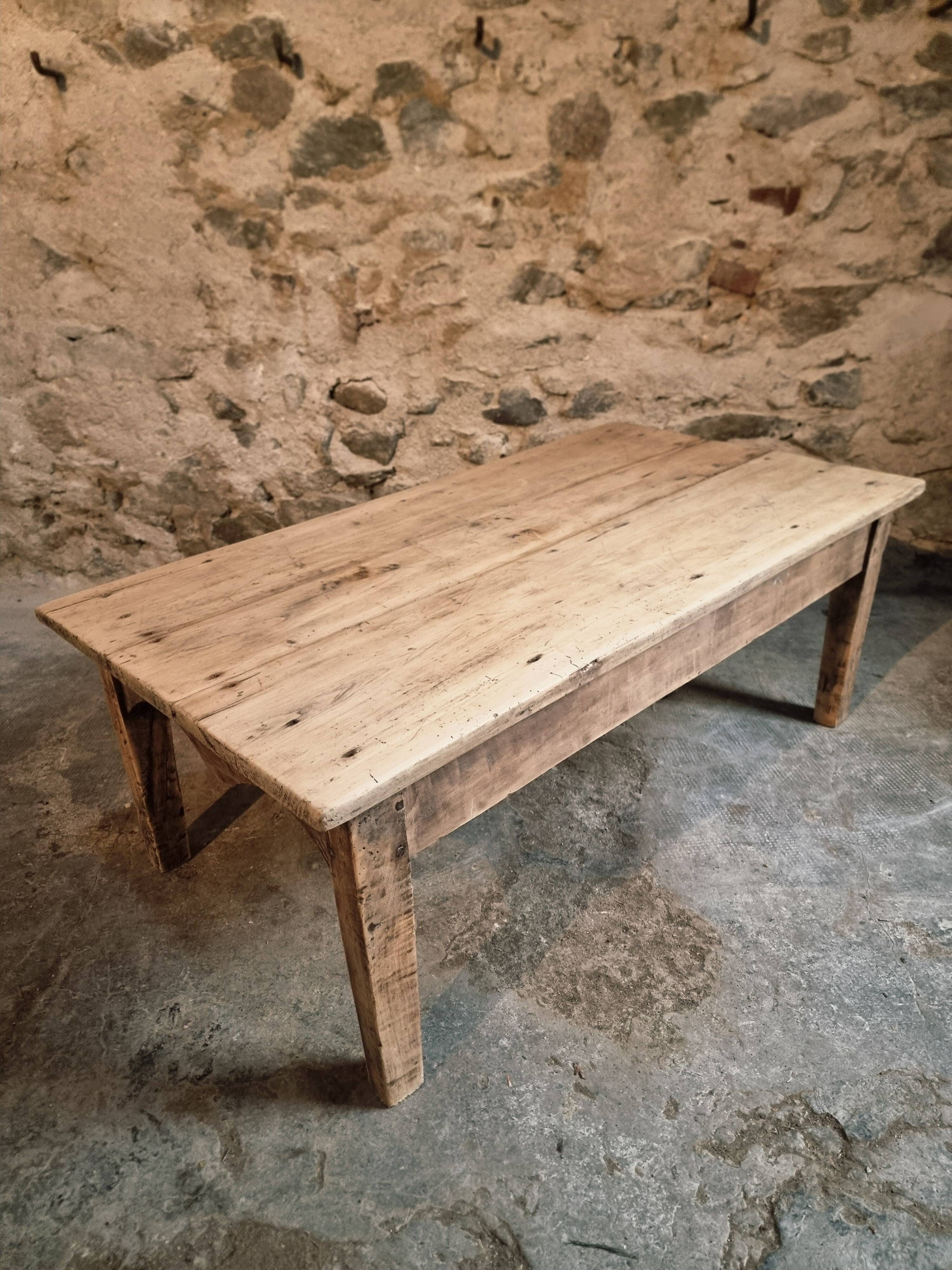 Antique French coffee table in pine with an oak skirt (18th–19th century)