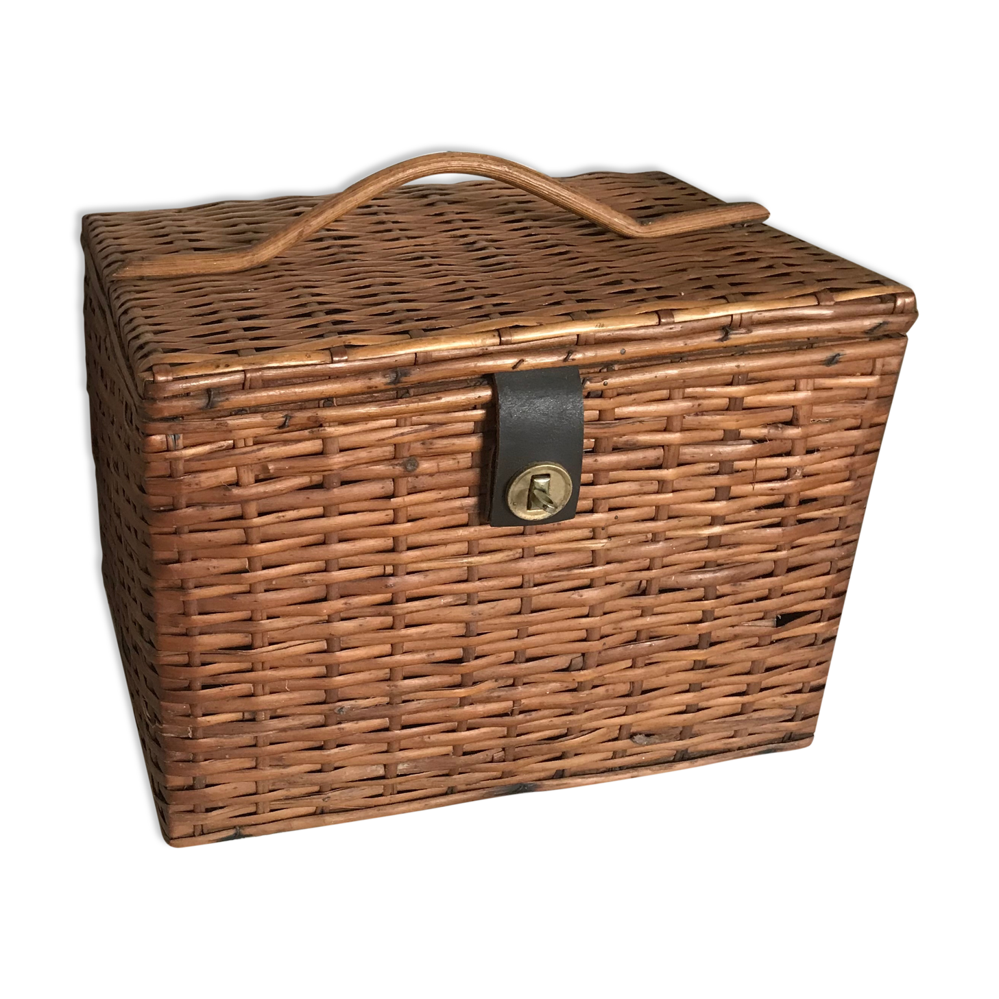 Ratin lid basket