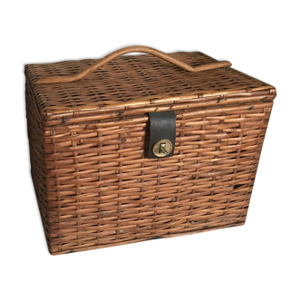 Ratin lid basket