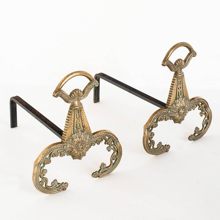 Antique bronze fire screen and fireplace accessories set. Game of seven. France, 1930s