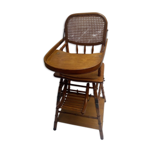 Chaise haute pour enfant