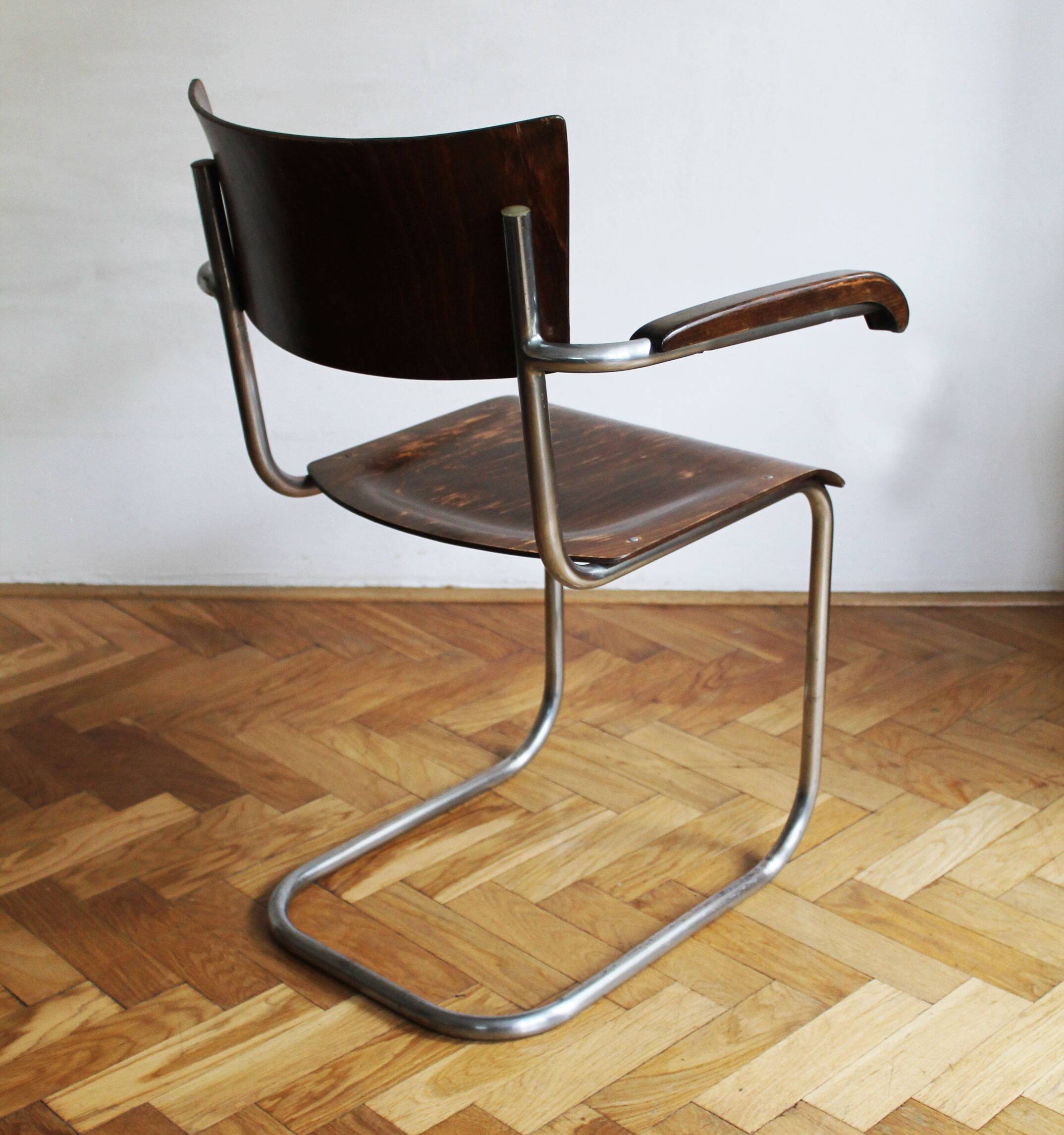 Modernist Cantilever Chair
