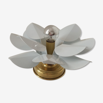 Flower sconce