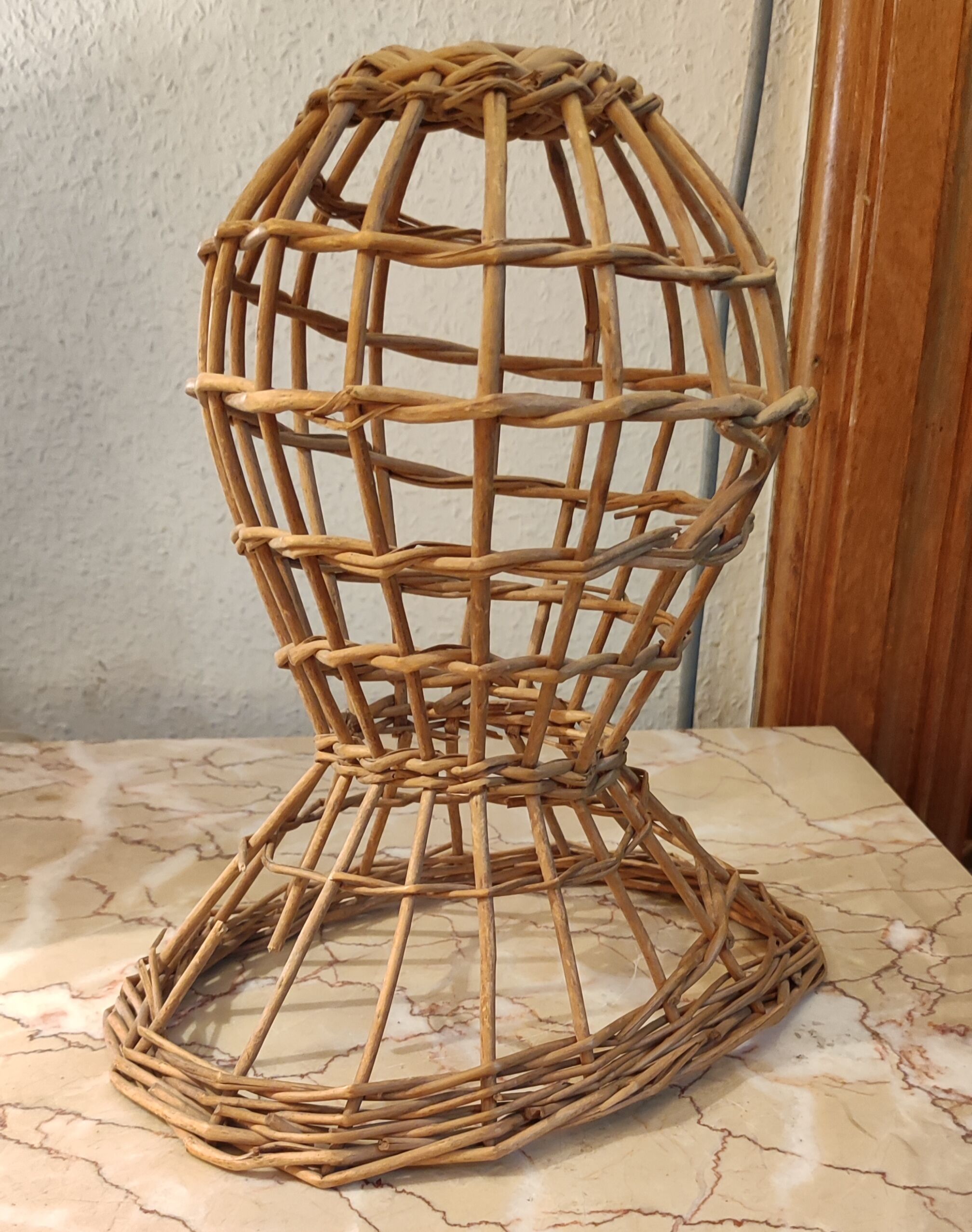 Old Marotte rattan hat head