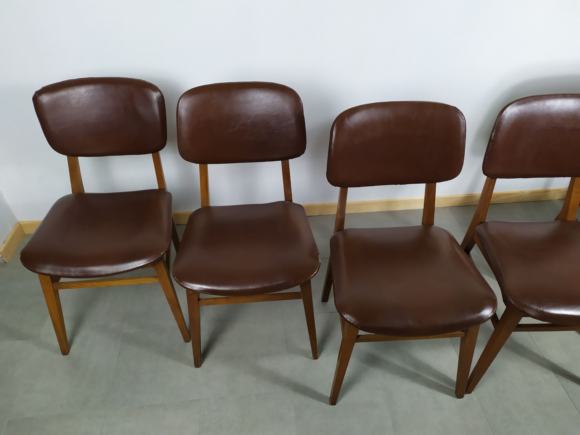 Suite de 6 chaise bois skaï marron brus vintage année 50 - 60