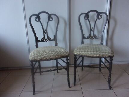 Set of 2 chairs wooden