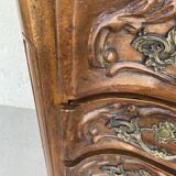 Commode arbalète