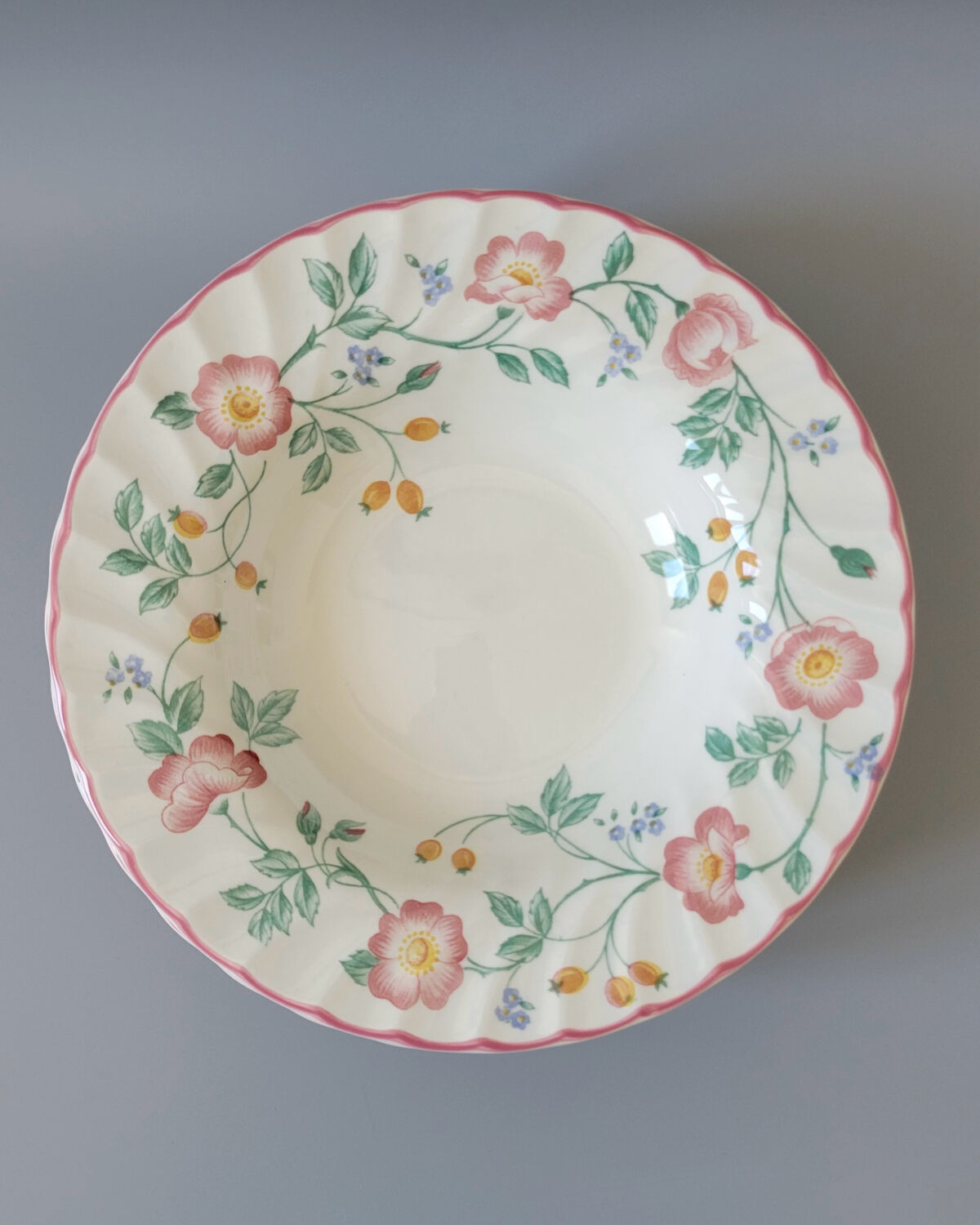 Set of 6 Churchill plates
