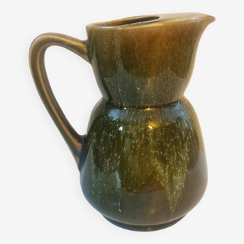 Water pitcher