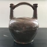 2-beak jug