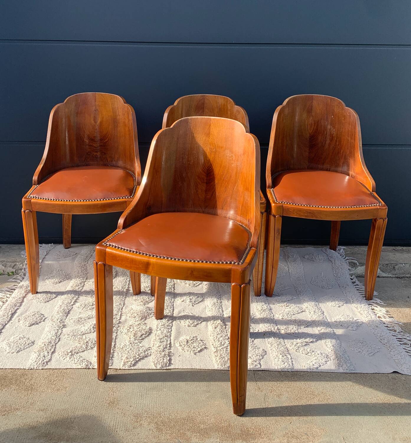 4 vintage Art Deco chairs in wood and cognac leather