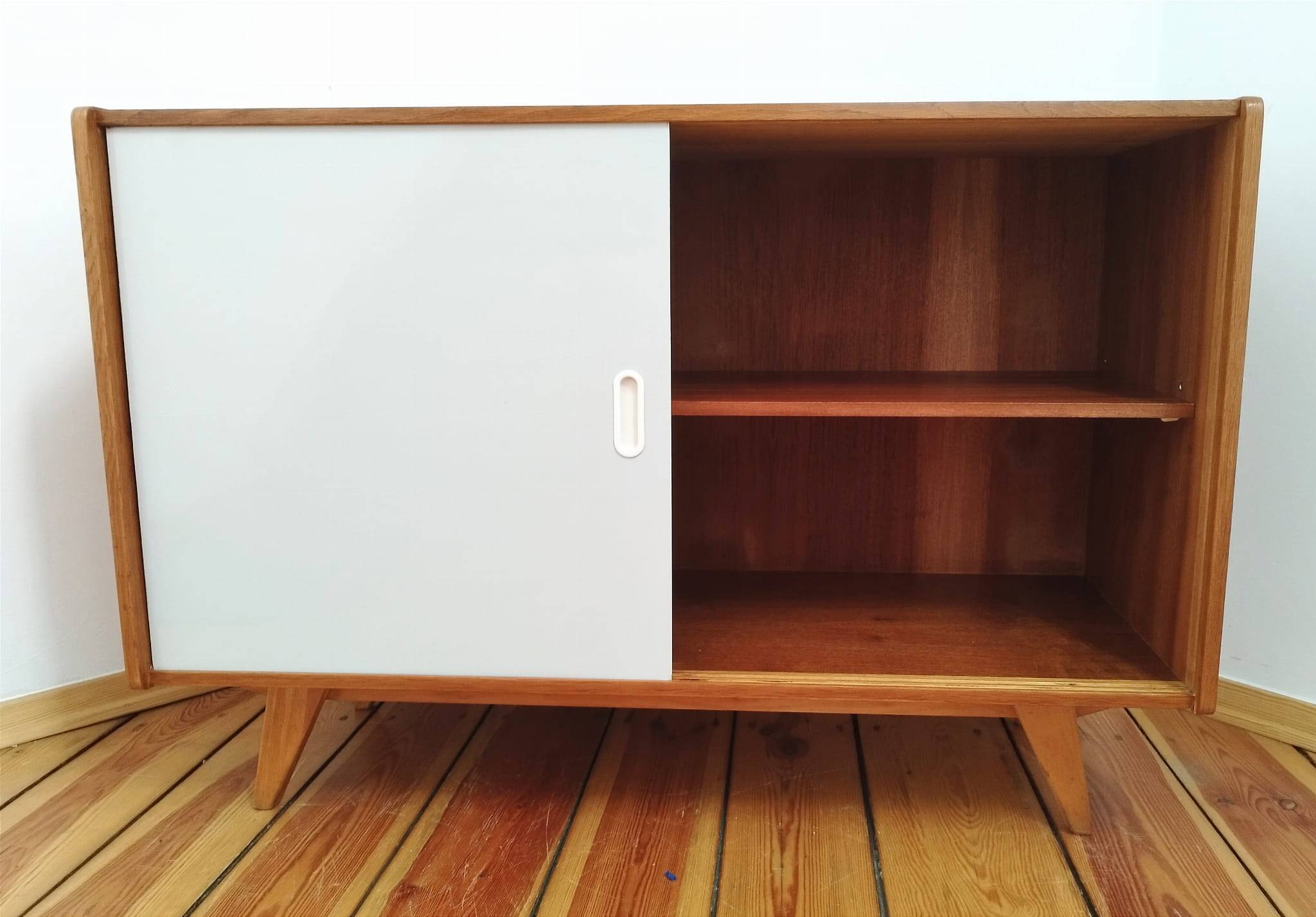 Czechoslovakian Cabinet attributed to J. Jiroutek for Interier Praha, 1960s