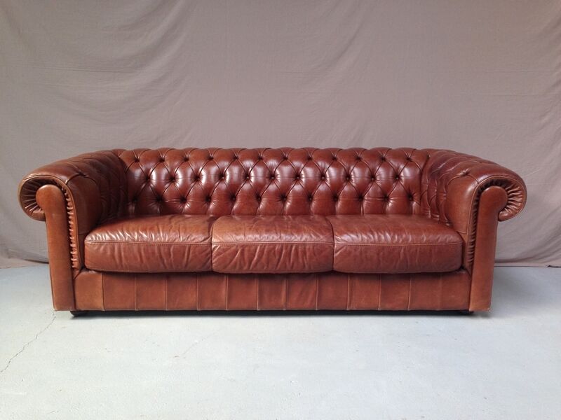 Chesterfield brown sofa 3-seater