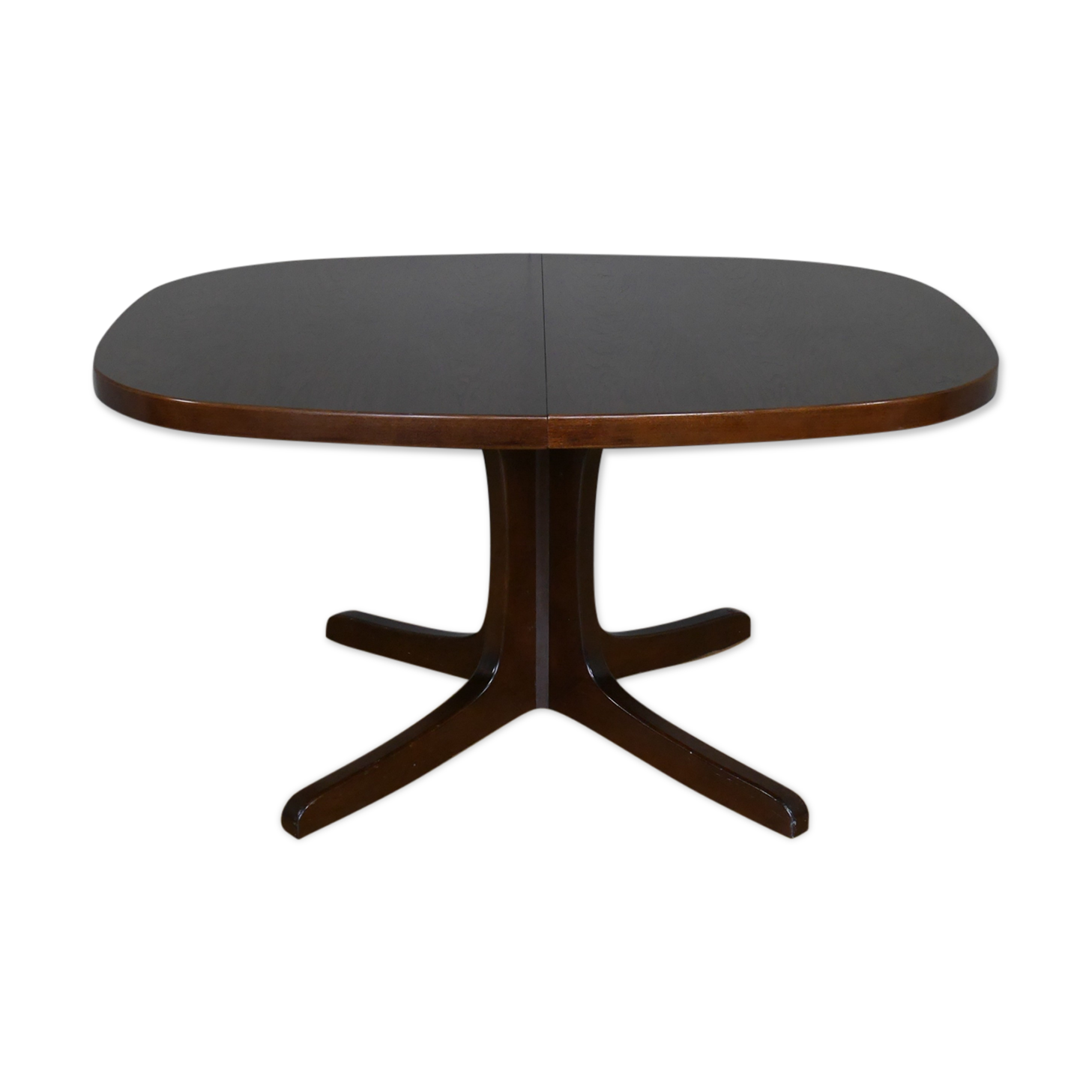 Oval elm table with extension cords