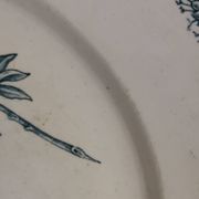 Plat rond en céramique de Sarreguemines modèle Flore