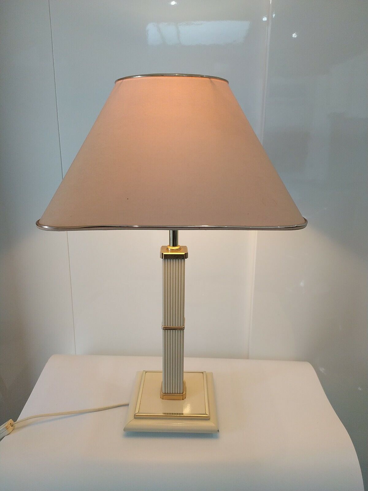 Salon lamp robert de schuytener