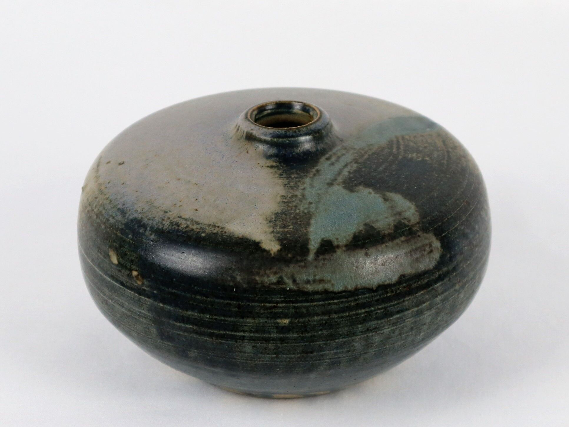 Basil vase in sandstone 1980