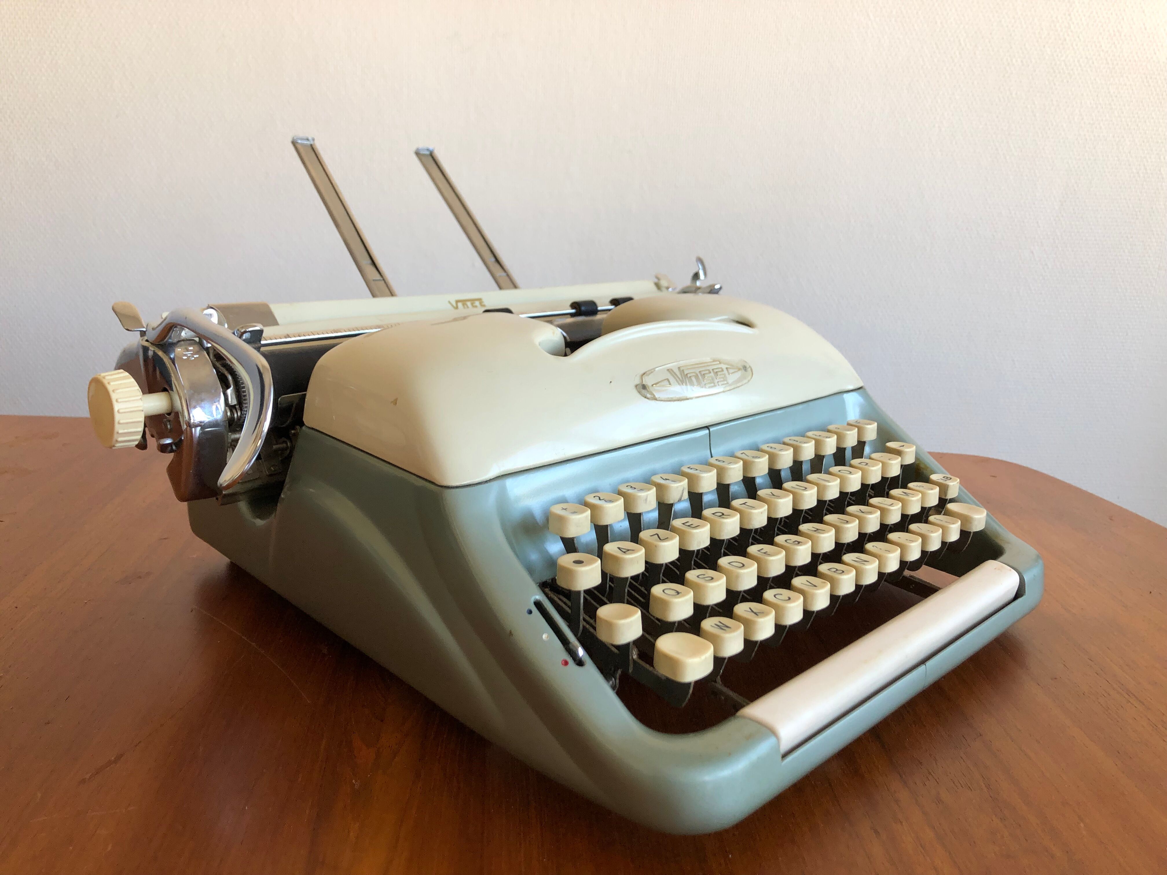 Typewriter Voss Wuppertal 1950