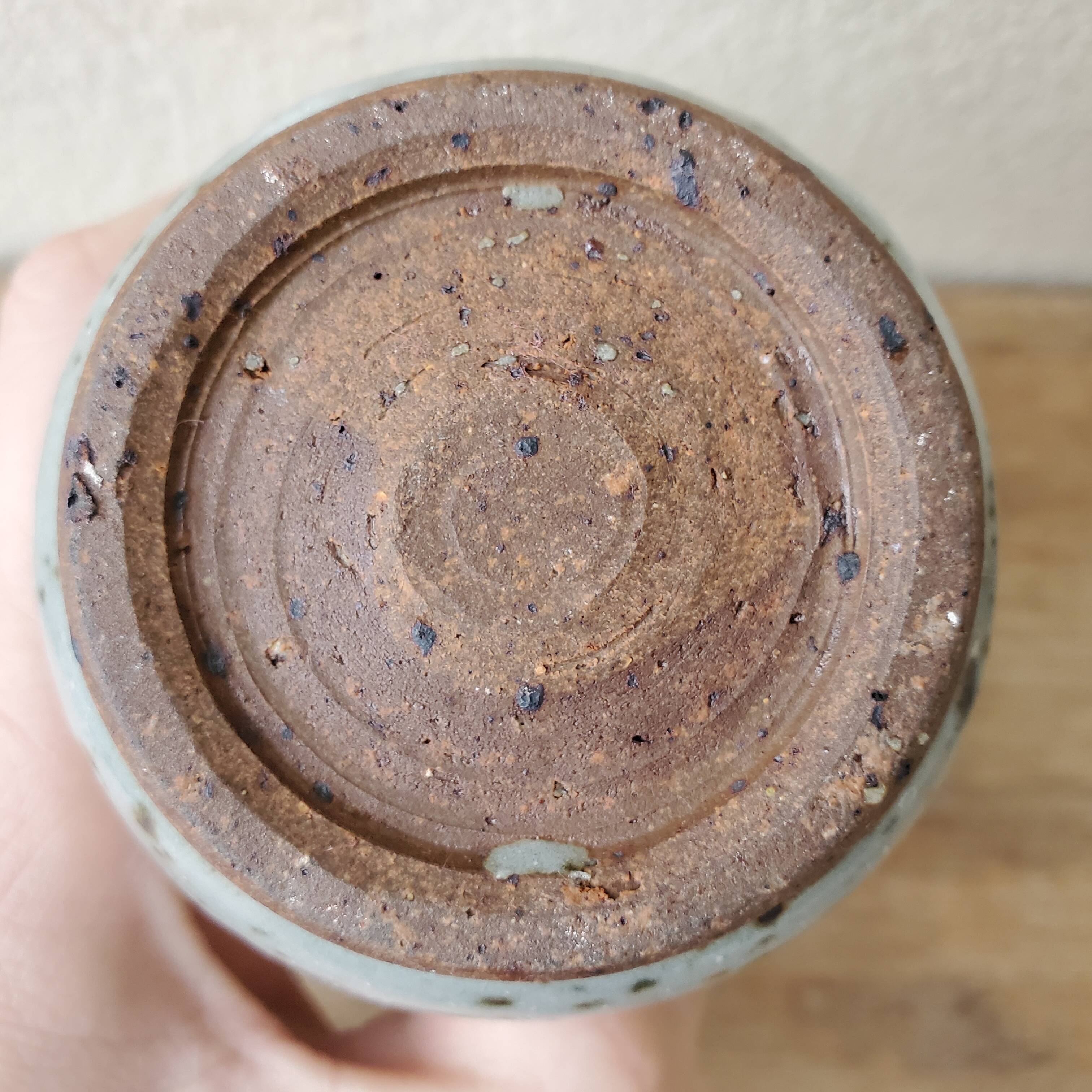Stoneware pot vase