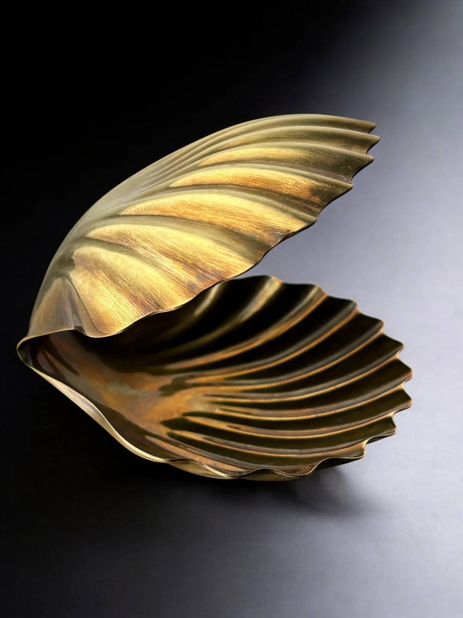 Shell vide-poches in brass, Italy, 1970s