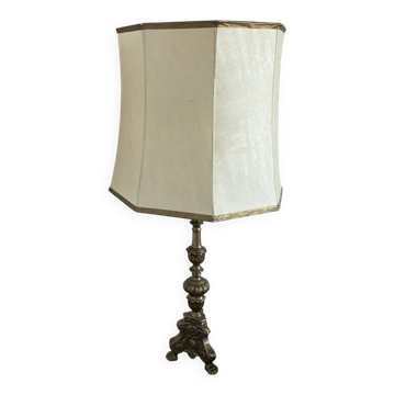 Vintage table lamp in chiselled bronze with a hexagonal shade.