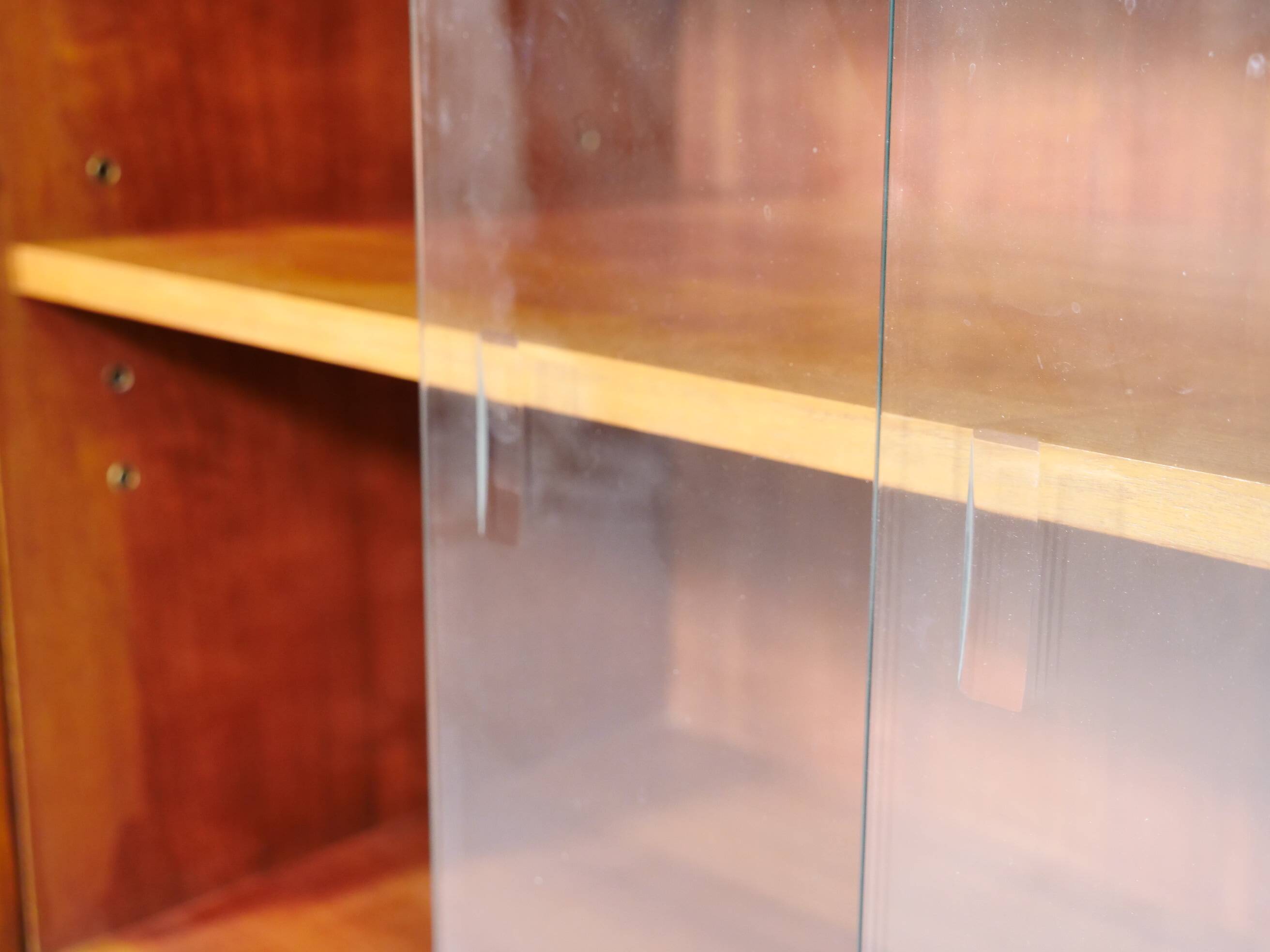Buffet vitrine en teck des années 1960
