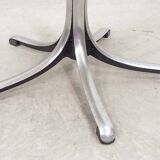 White Osvaldo Borsani 'Modus' Fiberglass and Aluminium Desk Side Chairs 70s