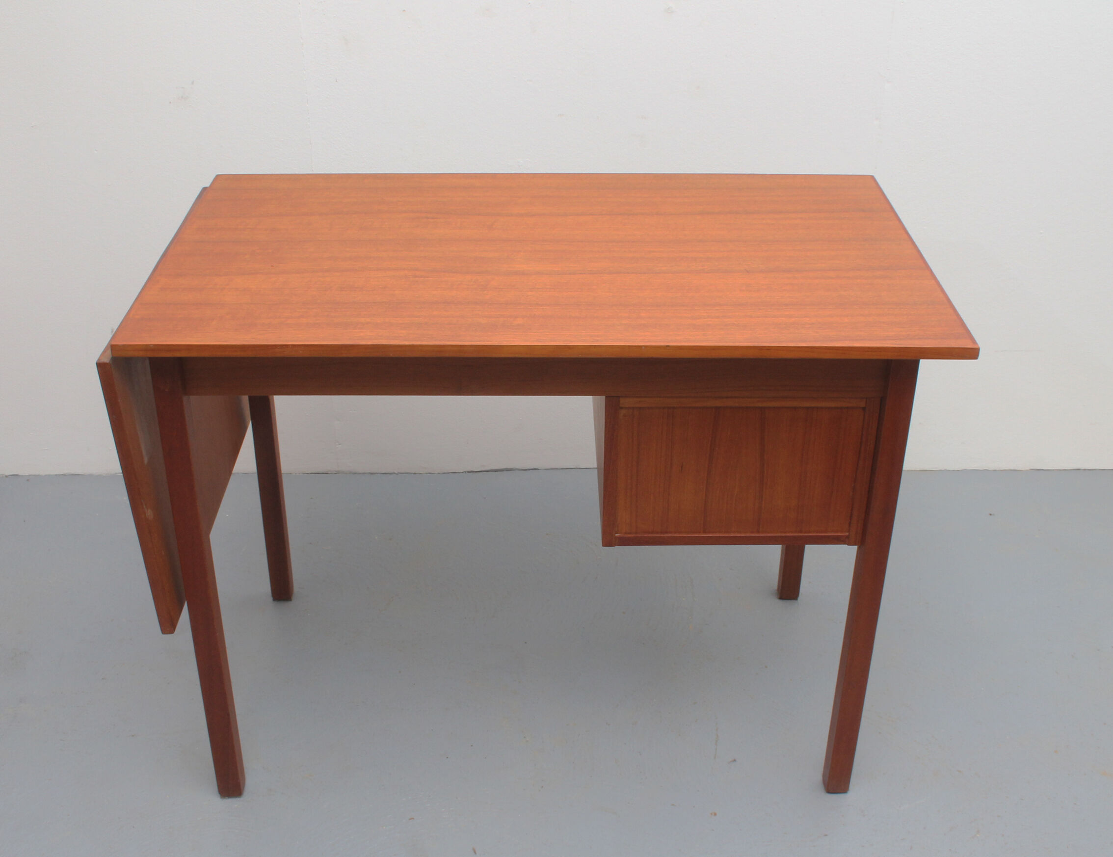 Bureau extensible des années 1960 en teck