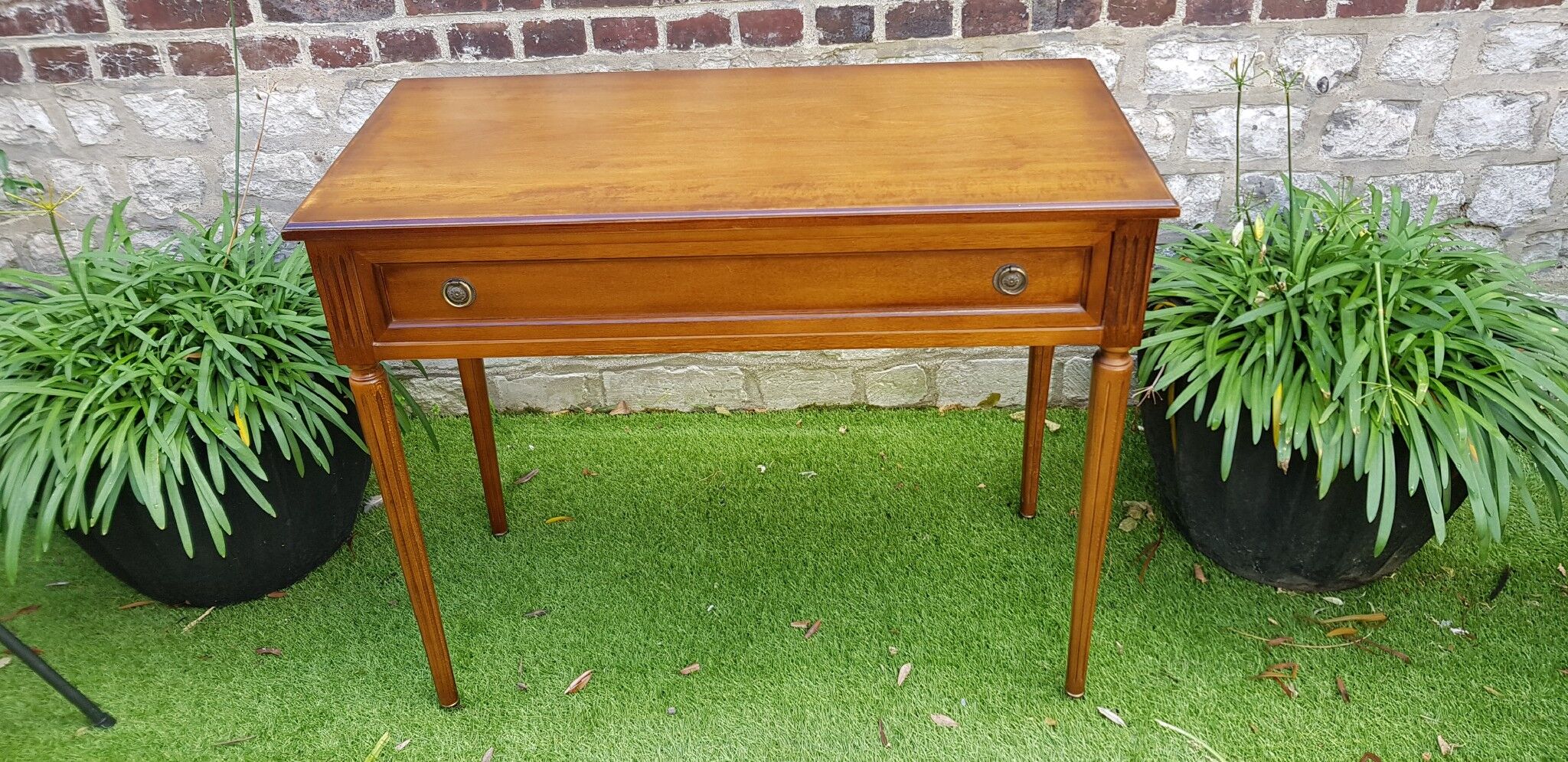 Bureau style louis XVI