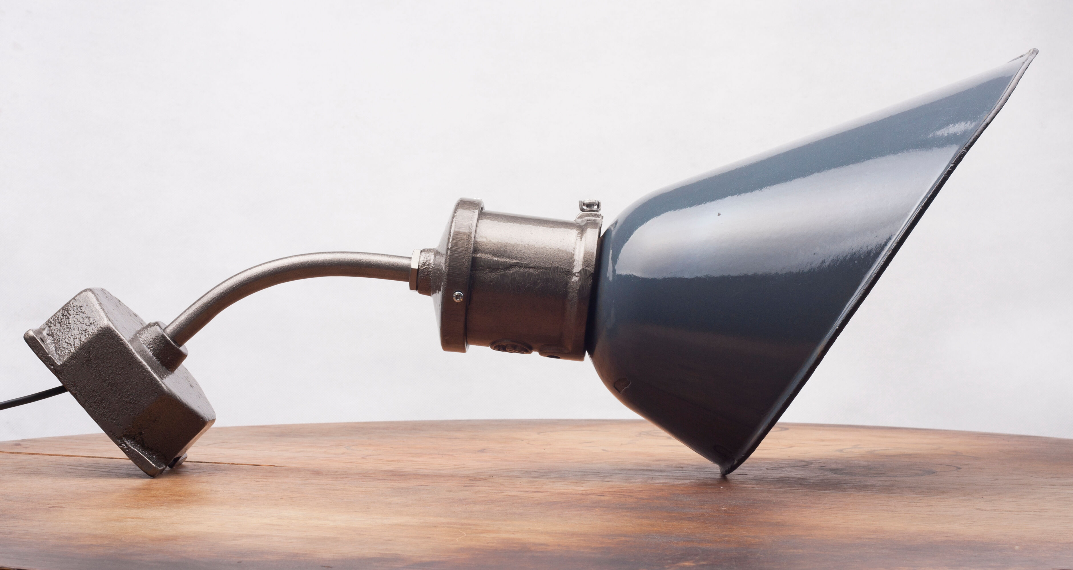 Industrial Vintage Wall Lamp from Seimens in Blue-Grey, Bauhaus, 1930s