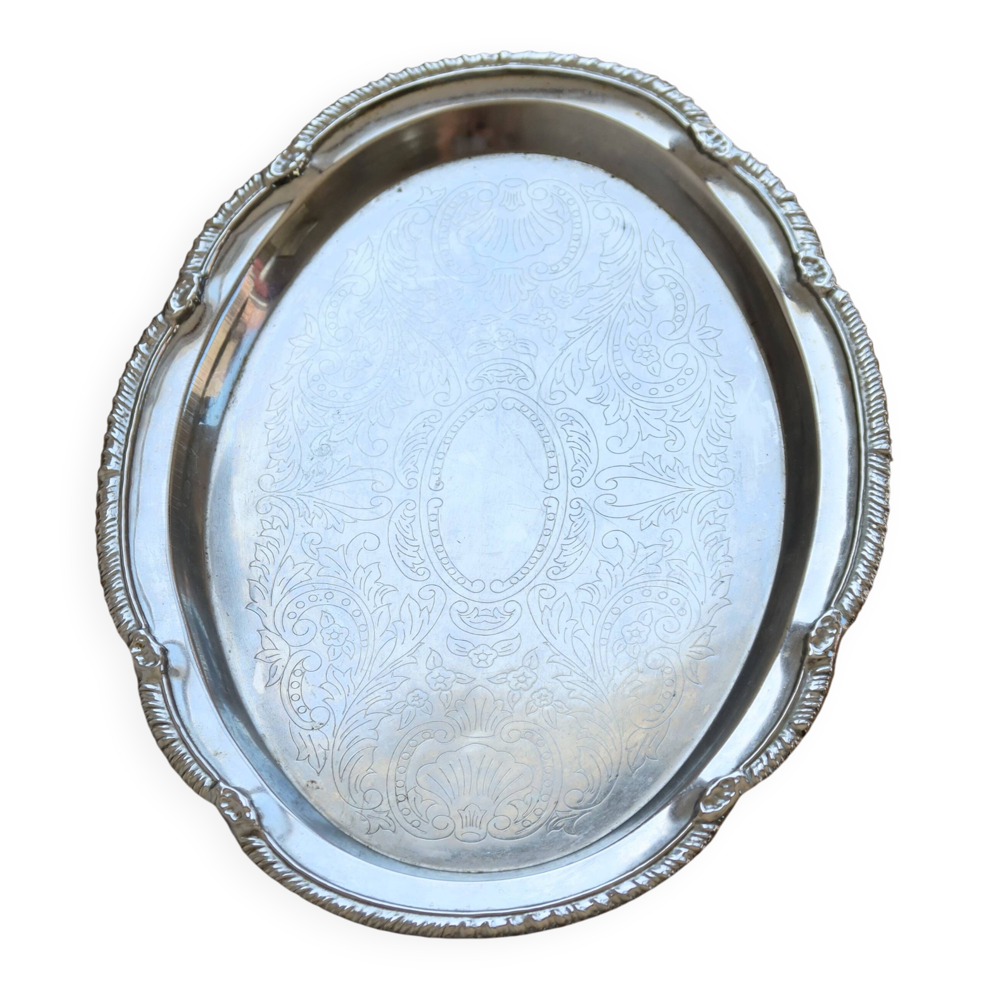 Vintage oval silver-plated serving tray – Engraved rococo decoration