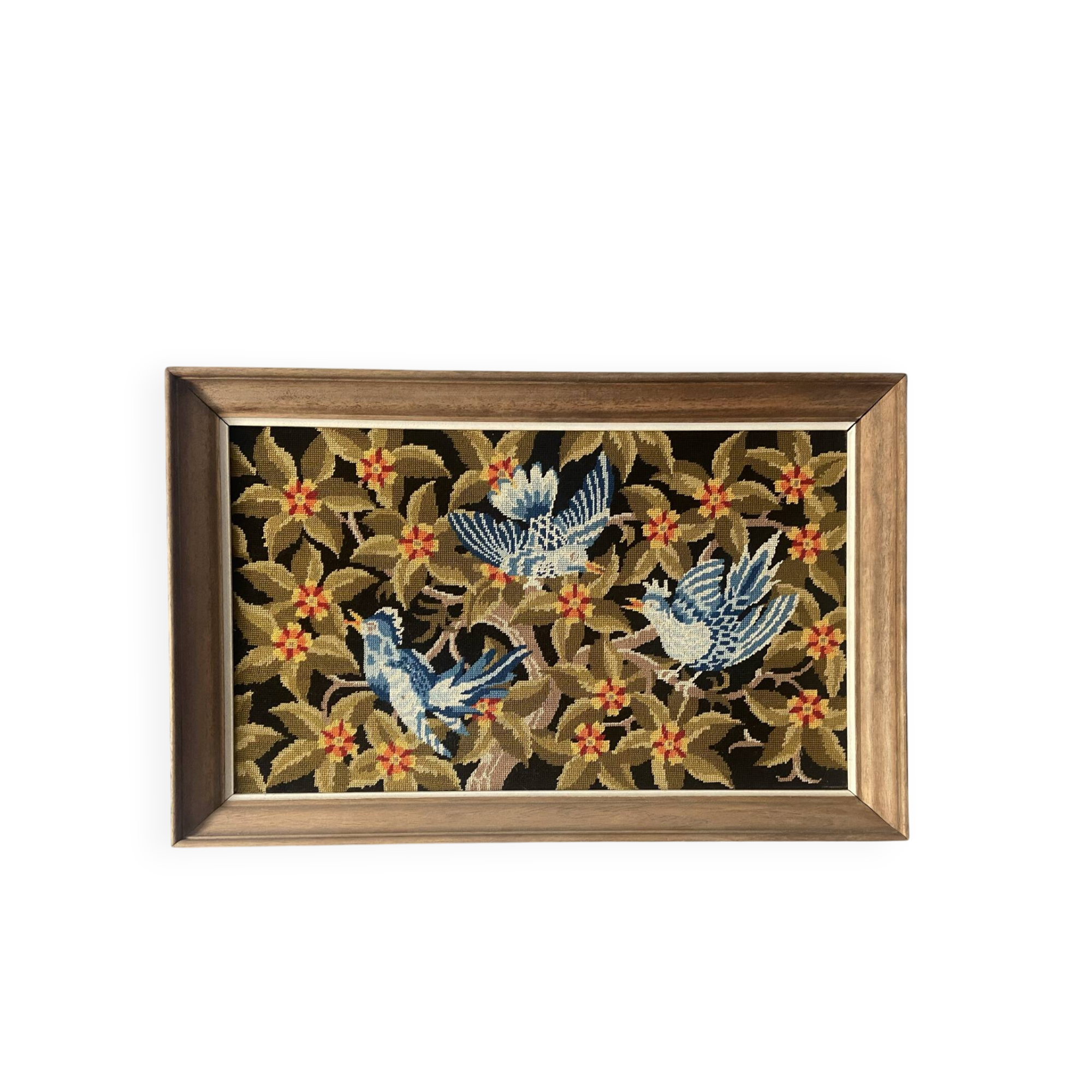 Tableau ancien brodé oiseaux bleus et fleurs - tapisserie encadrée