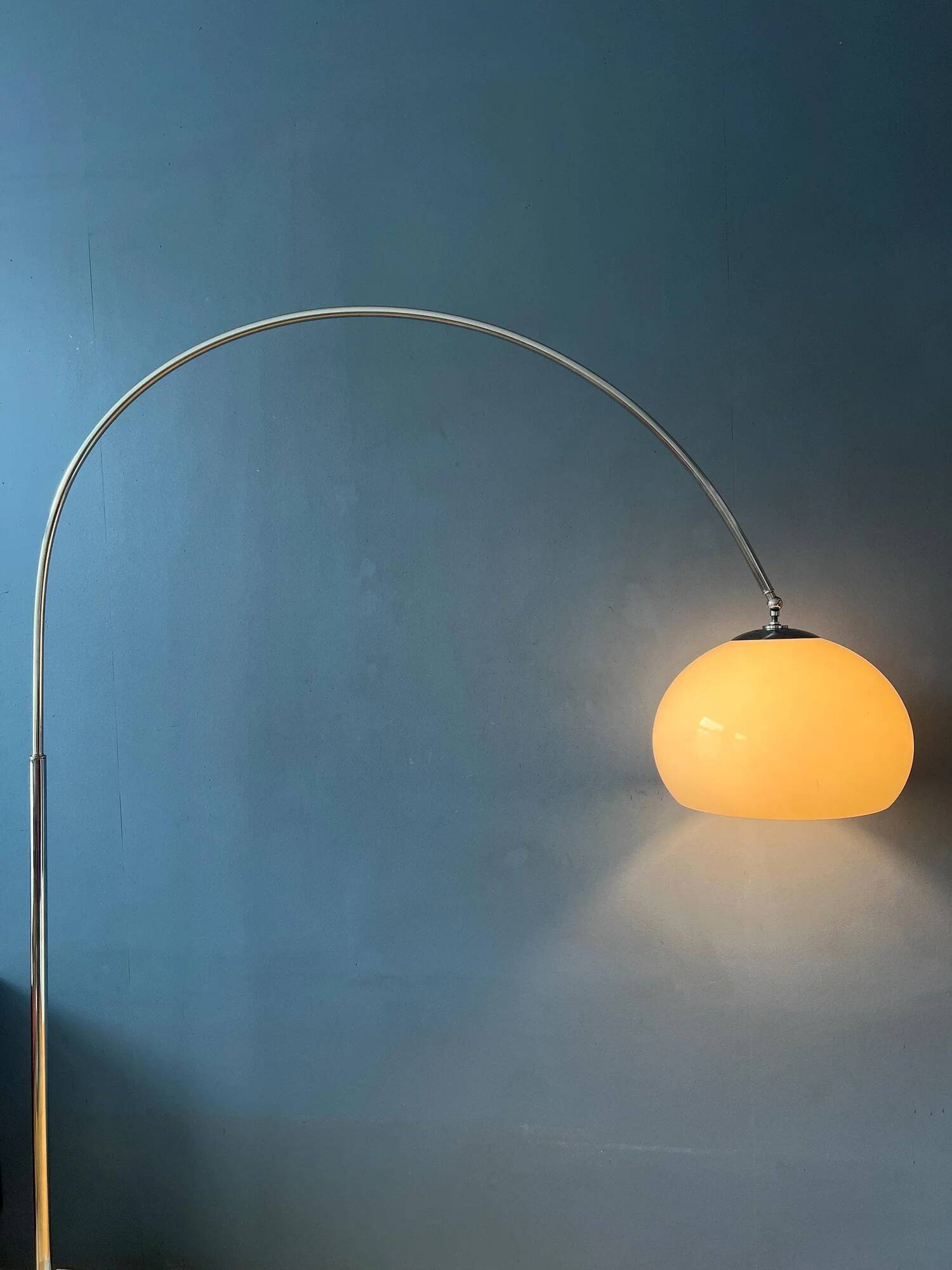 Vintage Guzzini Space Age arc floor lamp with white mushroom shade and marble base
