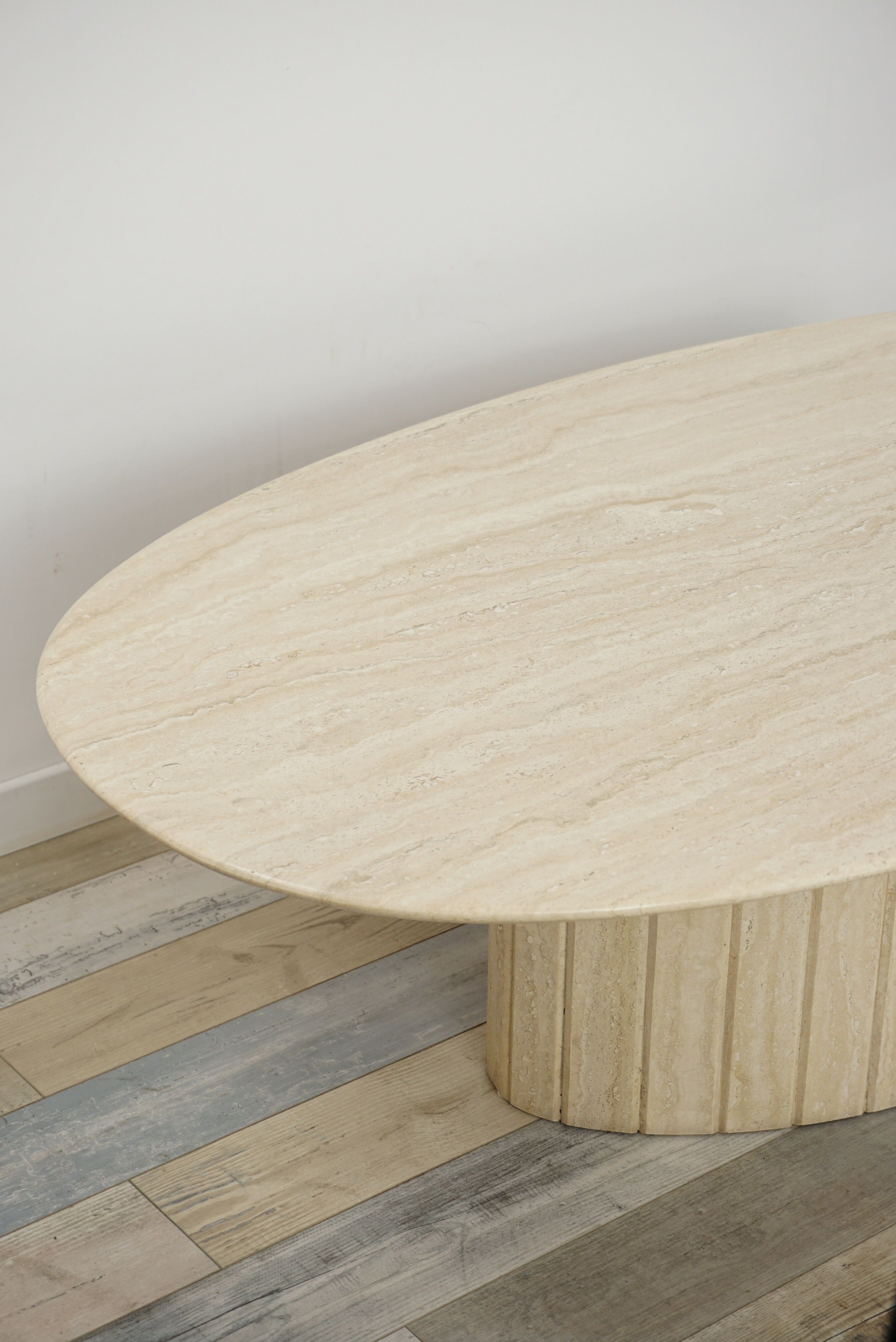 Oval coffee table in Italian design travertine from the 70s