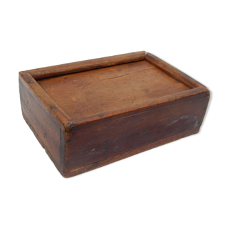 Old masala box