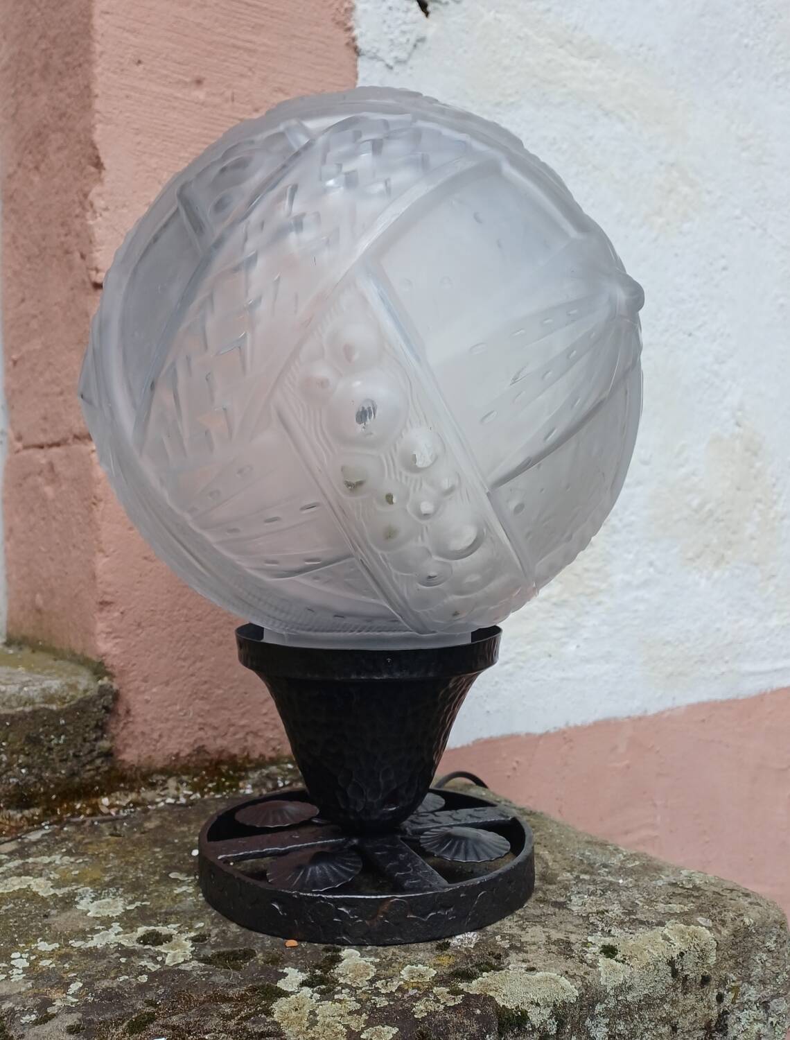 Art Deco ball lamp, pressed moulded glass, signed Muller.