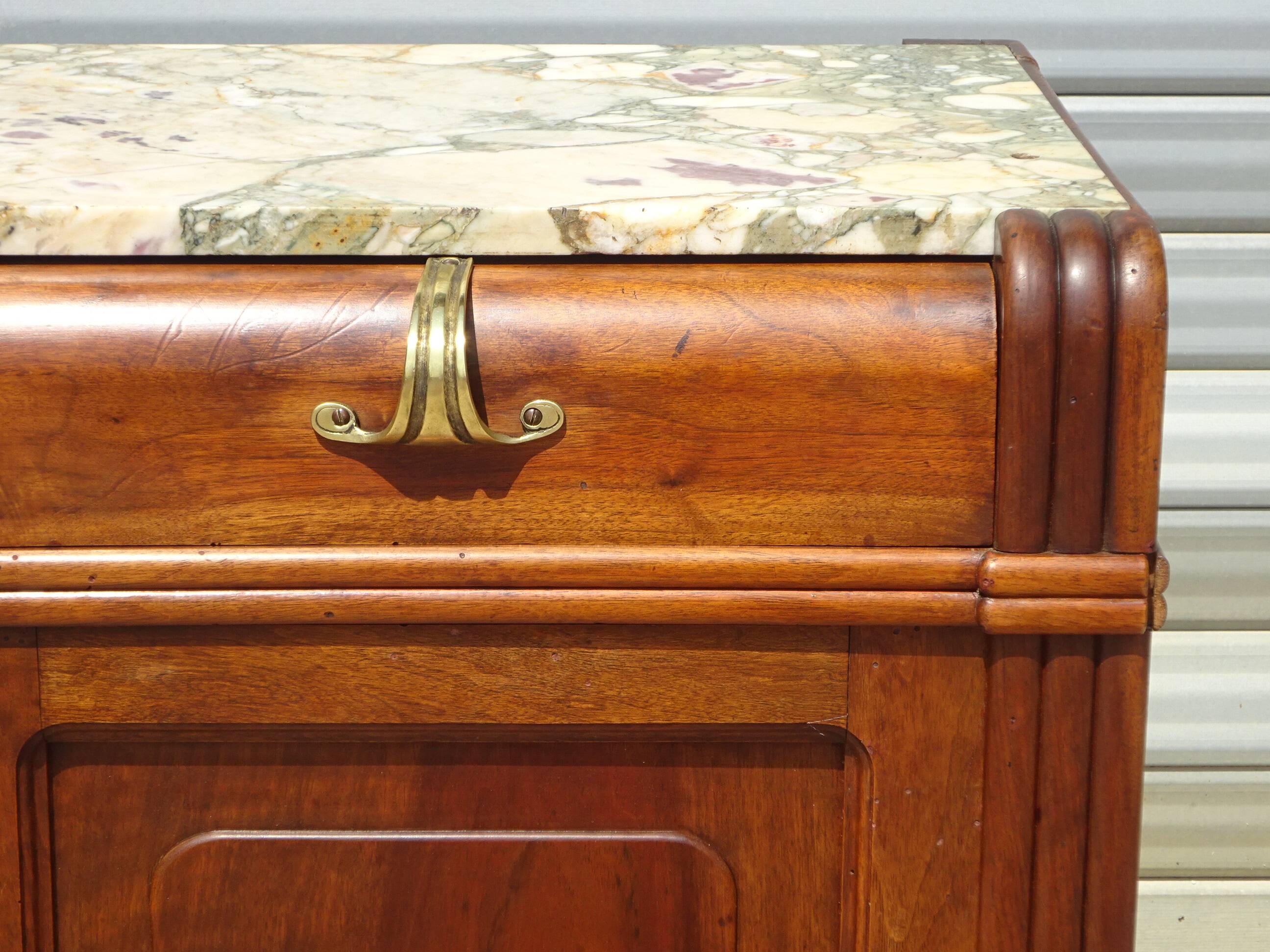 Art Deco sideboard in walnut with a marble top